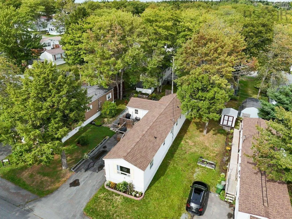 8 Fourth Street, Lucasville, NS B4B 1R1, 3 Bedrooms Bedrooms, ,2 BathroomsBathrooms,Residential,For Sale,Fourth,202522936