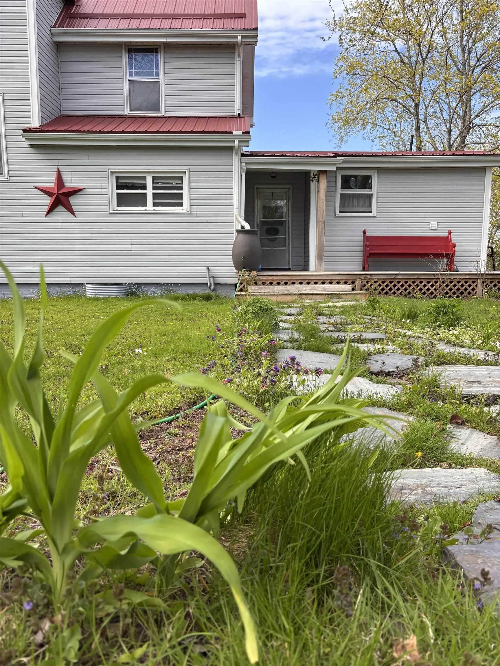 105 Riverside Ave, Stewiacke Ns B0n 2j0, 5 Bedrooms Bedrooms, ,3 BathroomsBathrooms,Residential,For Sale,Riverside Ave,202509362