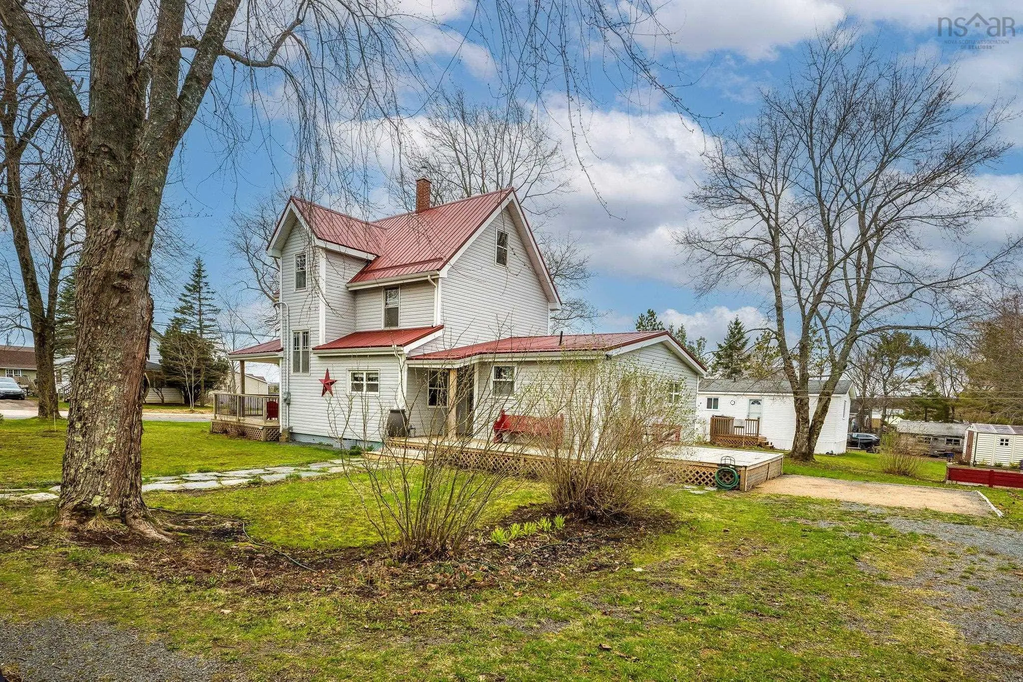 105 Riverside Ave, Stewiacke Ns B0n 2j0, 5 Bedrooms Bedrooms, ,3 BathroomsBathrooms,Residential,For Sale,Riverside Ave,202509362