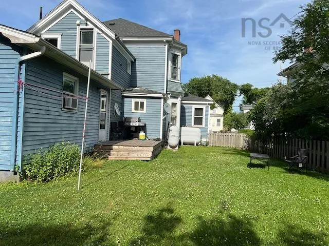 102 King Street, Truro, NS B2N 3L1, 4 Bedrooms Bedrooms, ,Residential Income,For Sale,King,202518040