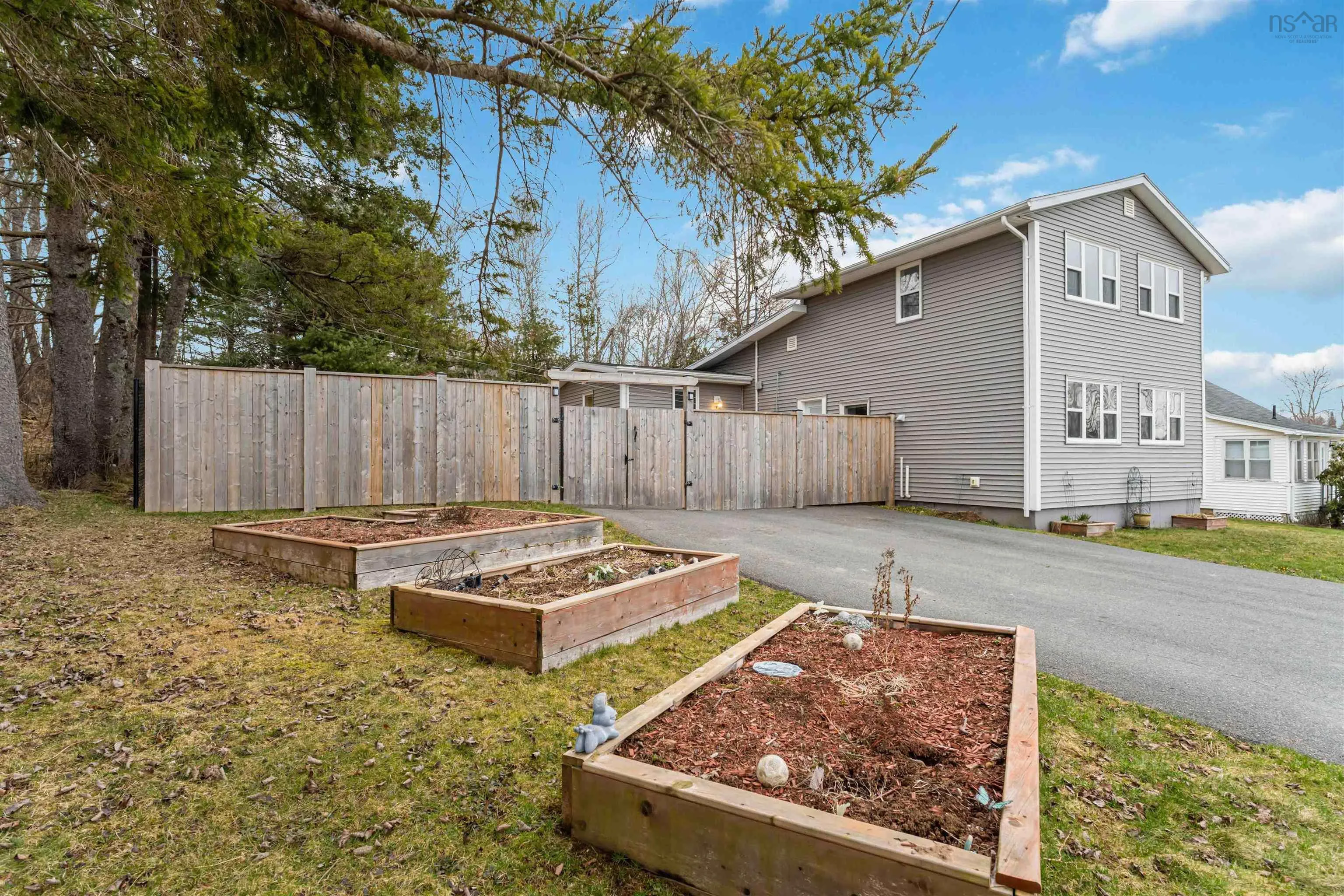 163 Old Halifax Road West Road, Hants County Ns B0n 2t0, 3 Bedrooms Bedrooms, ,2 BathroomsBathrooms,Residential,For Sale,Old Halifax Road West,202507437