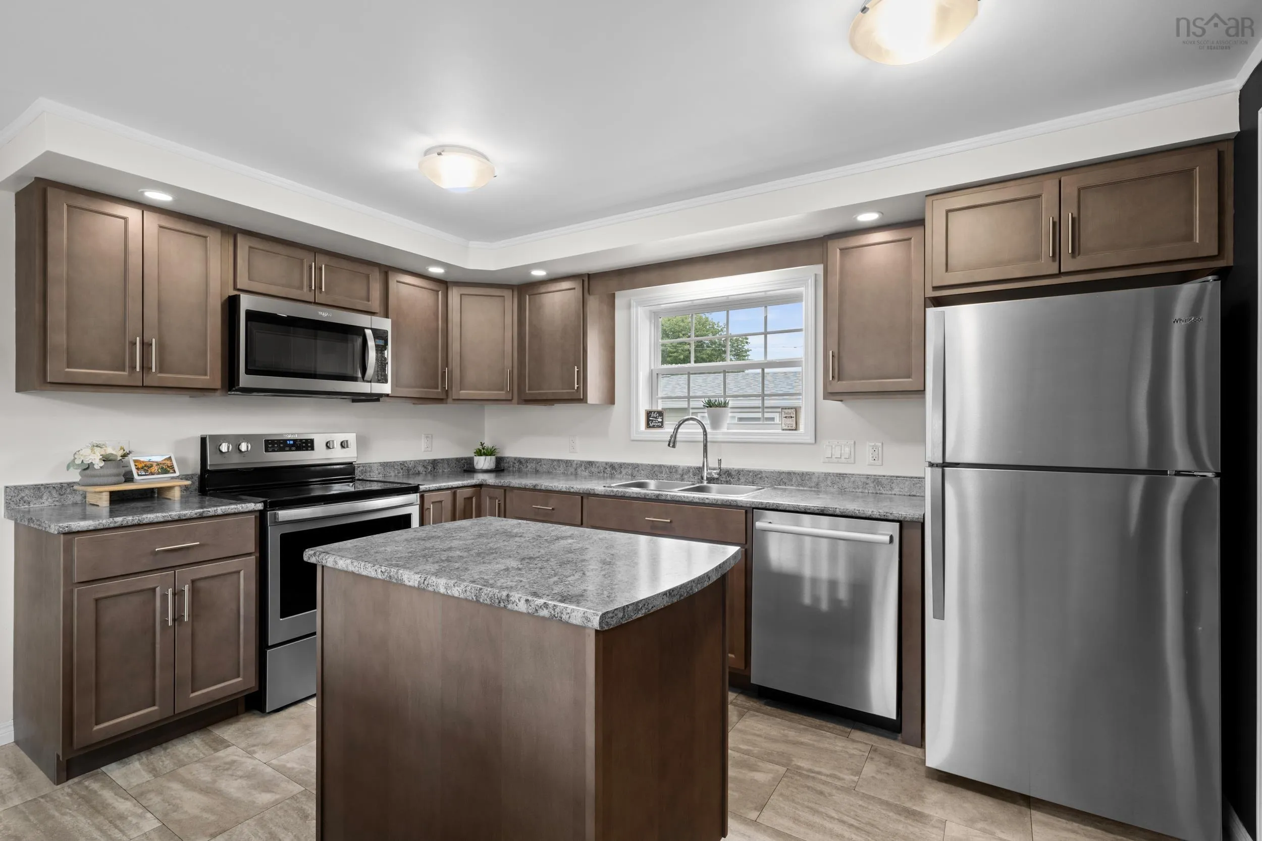 22 Ninth Street, Lucasville, NS B4B 0C9, 3 Bedrooms Bedrooms, ,2 BathroomsBathrooms,Residential,For Sale,Ninth,202523012