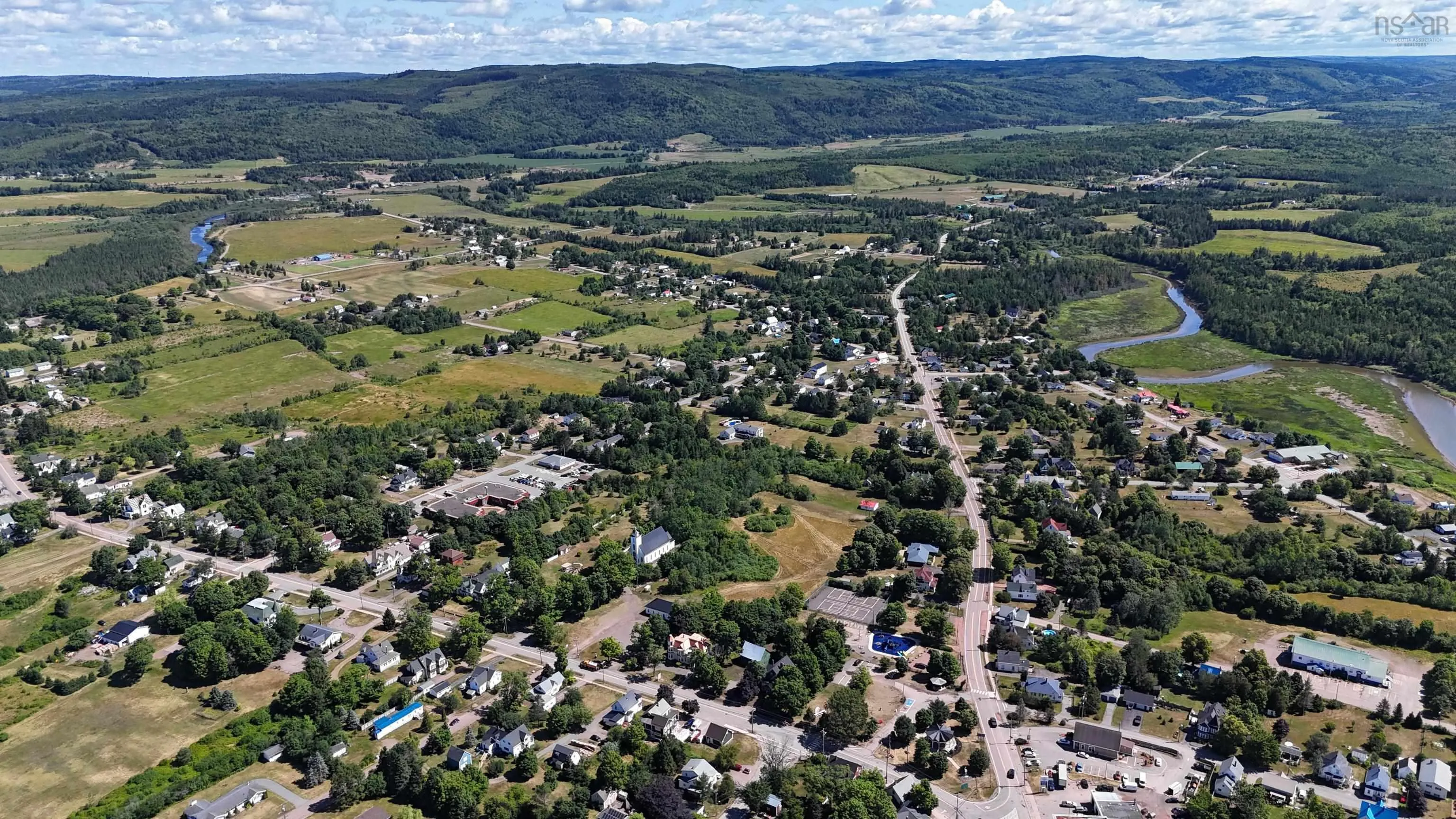273 Main Street, Parrsboro, NS B0M 1S0, 3 Bedrooms Bedrooms, ,2 BathroomsBathrooms,Residential,For Sale,Main,202519119