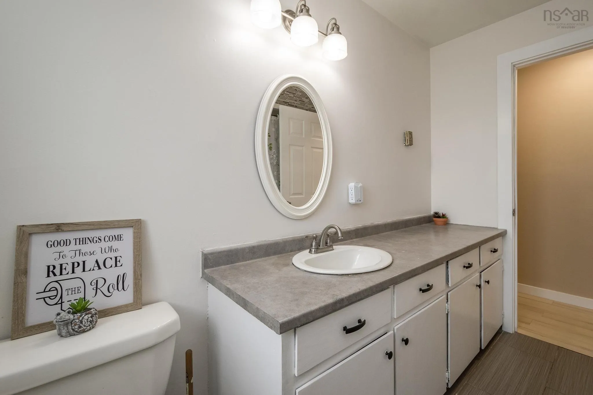 16 Ridgeview Street, Milford, NS B0N 1Y0, 4 Bedrooms Bedrooms, ,2 BathroomsBathrooms,Residential,For Sale,Ridgeview,202520926