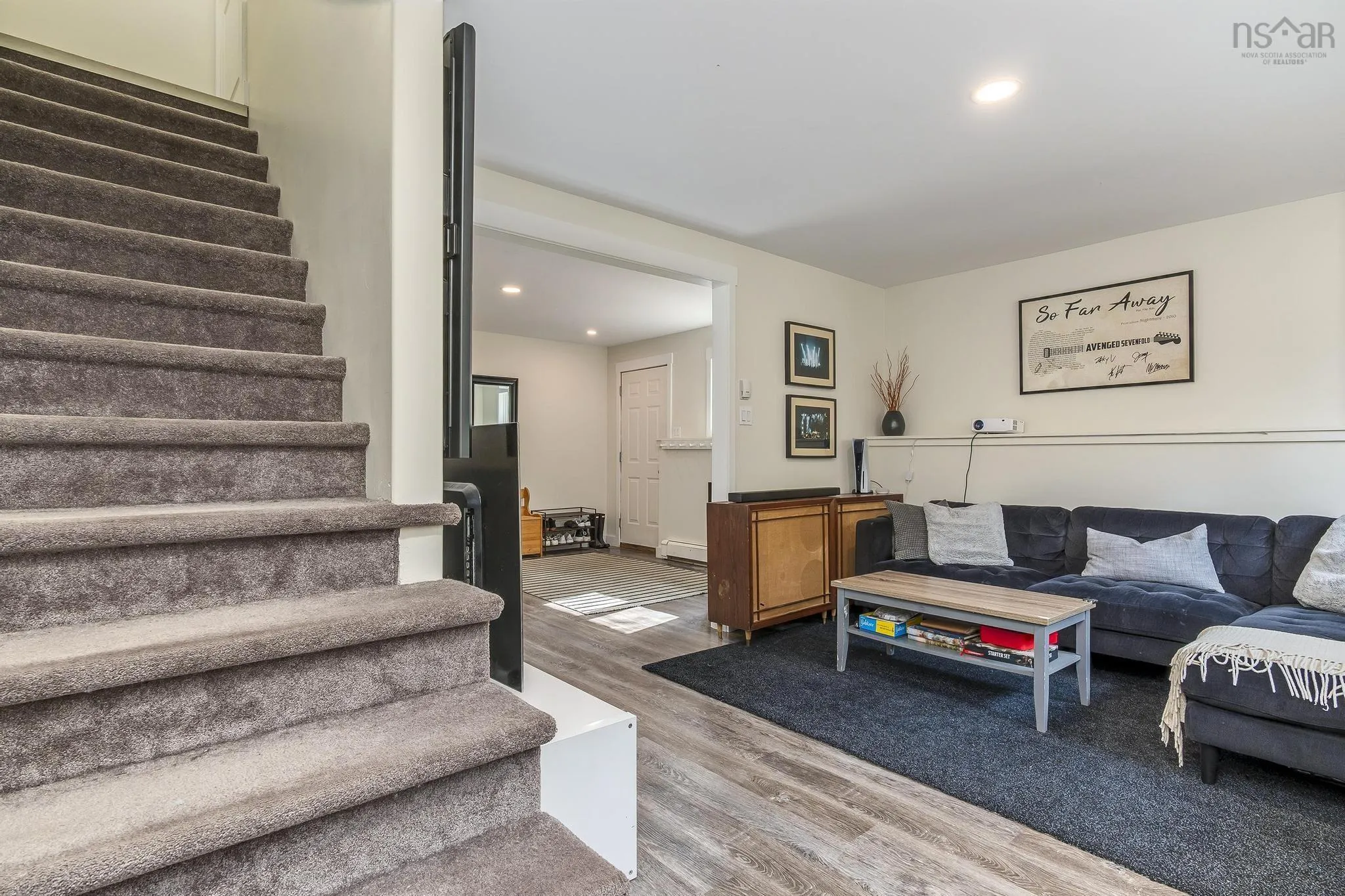 400 Crown Drive, Halifax Ns B3n 1l1, 3 Bedrooms Bedrooms, ,3 BathroomsBathrooms,Residential,For Sale,Crown,202508719