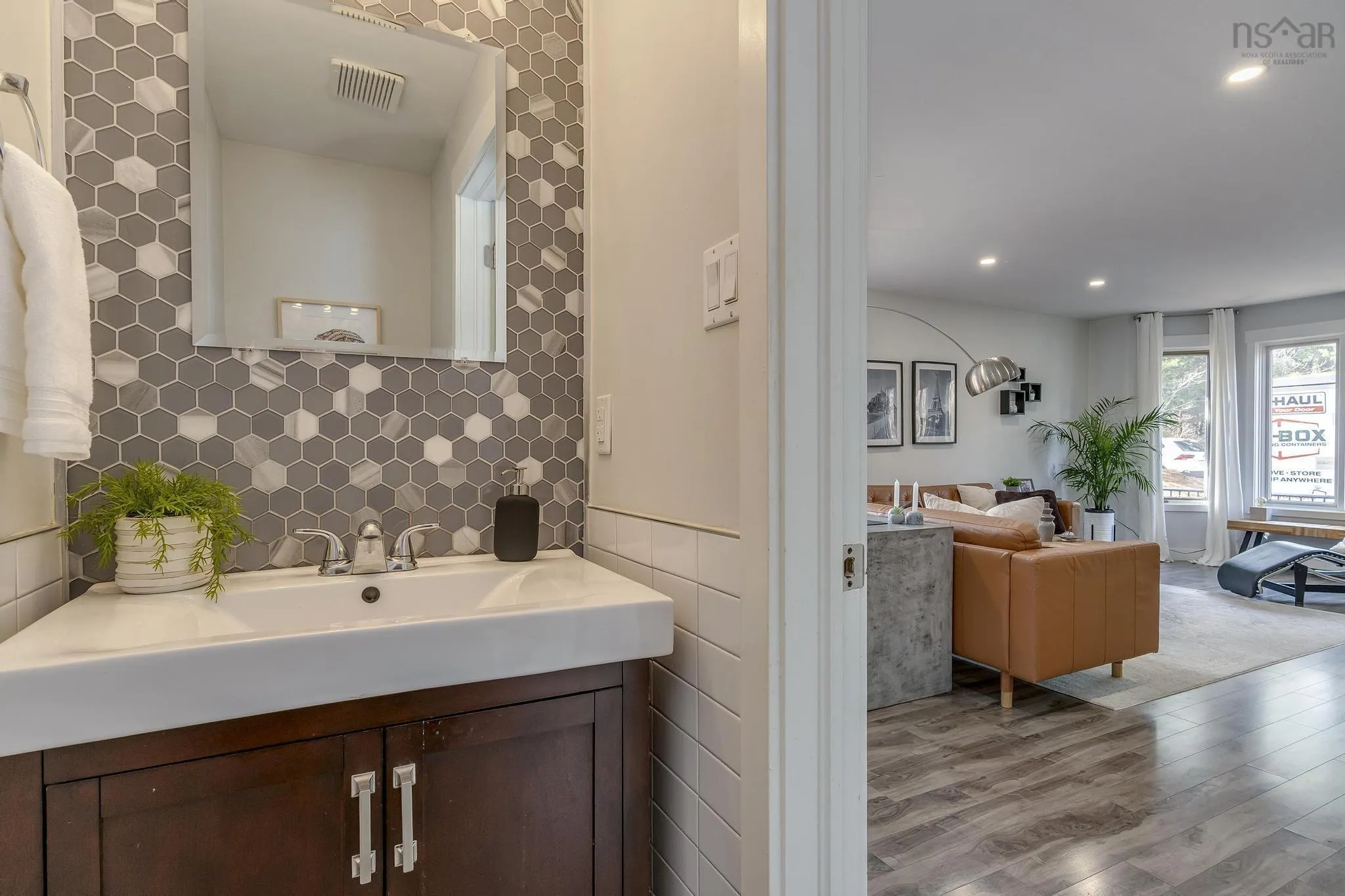 400 Crown Drive, Halifax Ns B3n 1l1, 3 Bedrooms Bedrooms, ,3 BathroomsBathrooms,Residential,For Sale,Crown,202508719