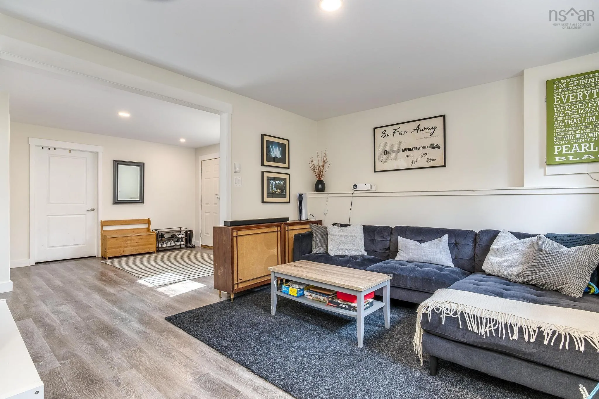 400 Crown Drive, Halifax Ns B3n 1l1, 3 Bedrooms Bedrooms, ,3 BathroomsBathrooms,Residential,For Sale,Crown,202508719
