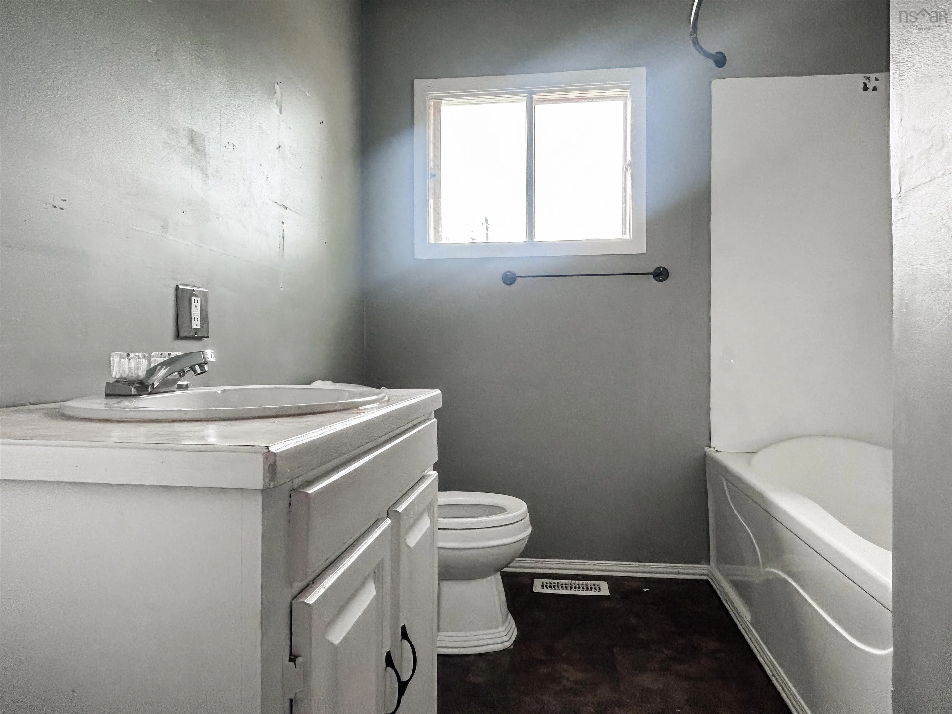636 Helene Street, New Glasgow, NS B2H 2Y1, 3 Bedrooms Bedrooms, ,1 BathroomBathrooms,Residential,For Sale,Helene,202513037