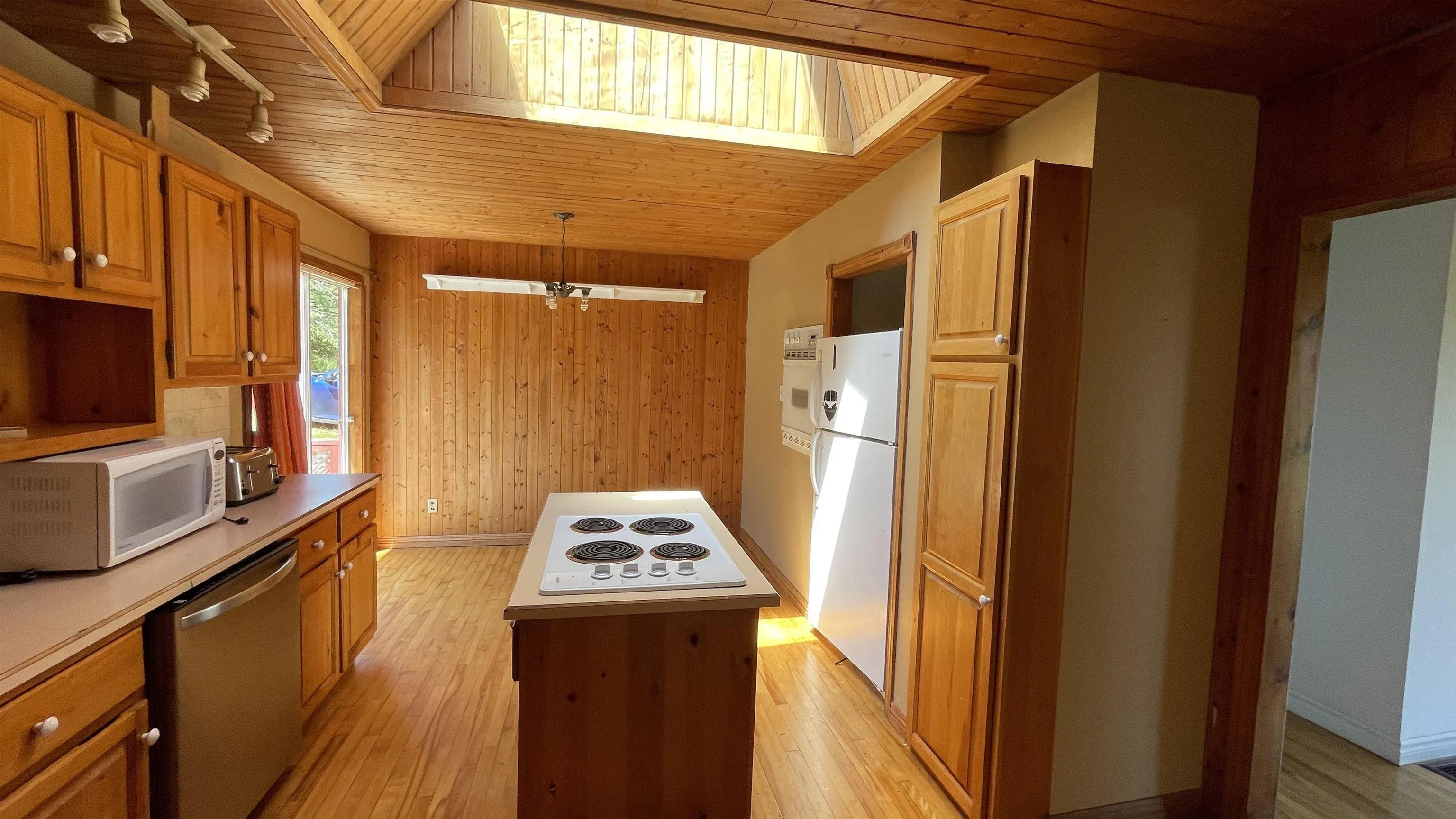 1680 West Jeddore Road, West Jeddore, NS B0J 2L0, 2 Bedrooms Bedrooms, ,2 BathroomsBathrooms,Residential,For Sale,West Jeddore,202520134