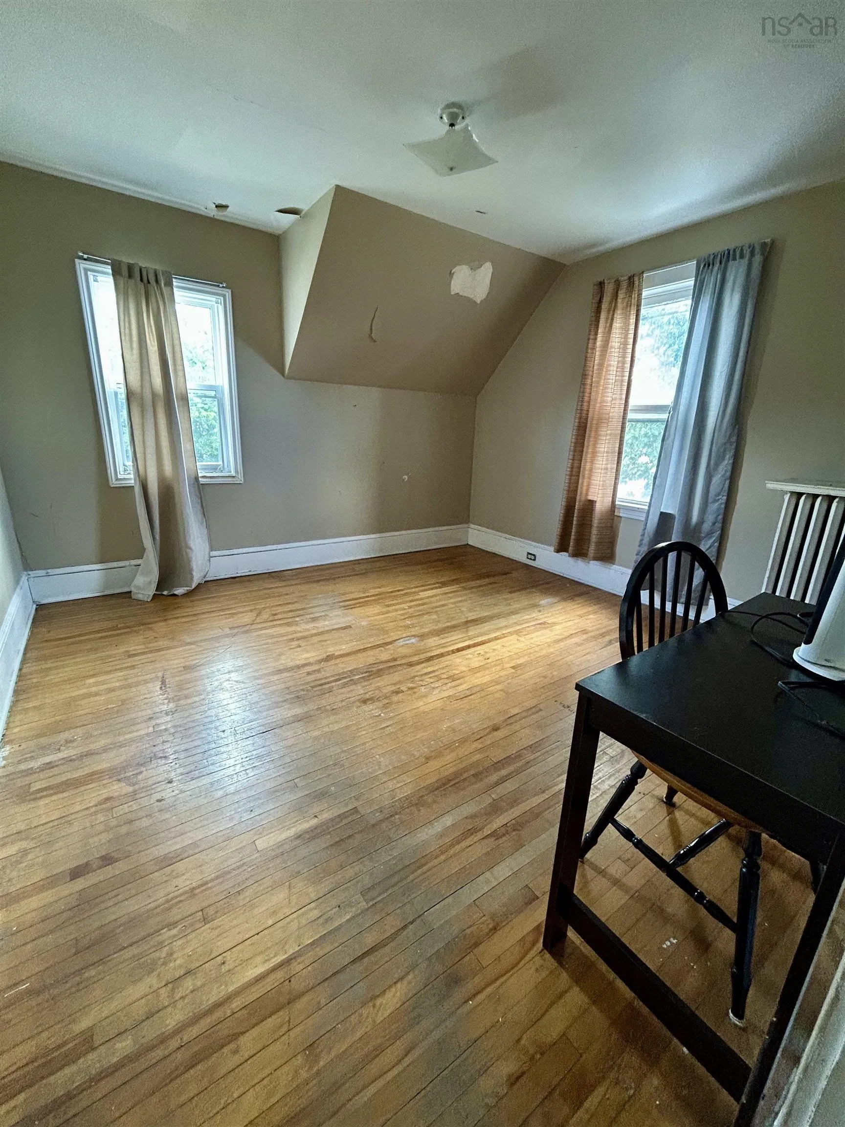 128 Inglis St., Sydney, NS B1P 1W8, 3 Bedrooms Bedrooms, ,1 BathroomBathrooms,Residential,For Sale,Inglis St.,202521048