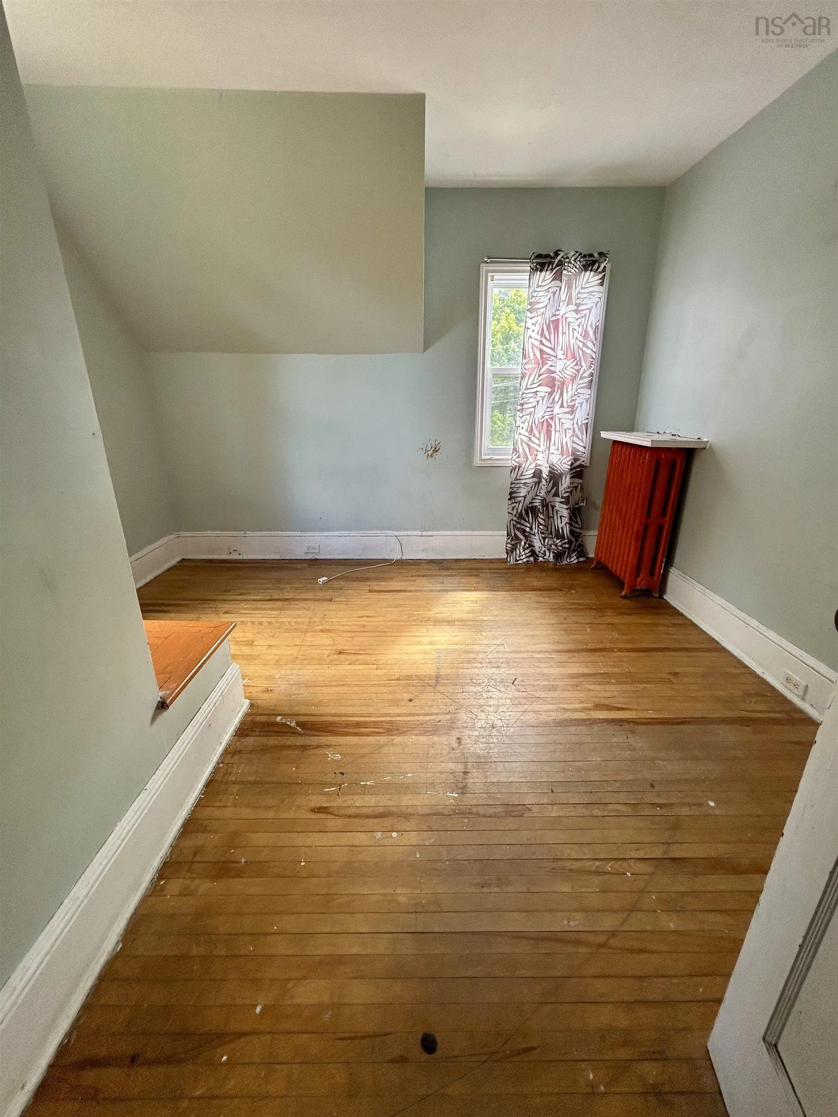 128 Inglis St., Sydney, NS B1P 1W8, 3 Bedrooms Bedrooms, ,1 BathroomBathrooms,Residential,For Sale,Inglis St.,202521048