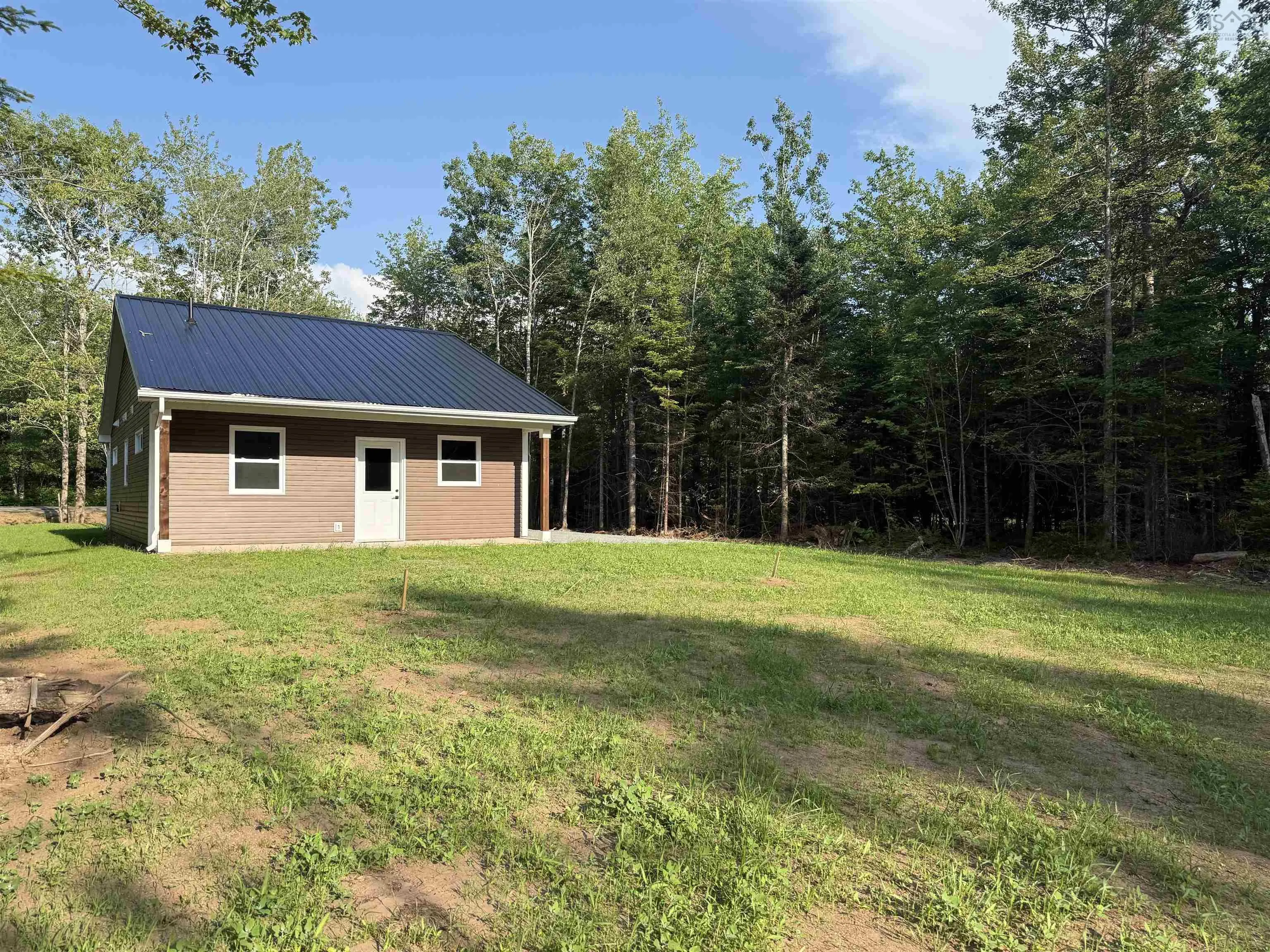 1557 Belmont Road, Belmont, NS B0M 1G0, 2 Bedrooms Bedrooms, ,1 BathroomBathrooms,Residential,For Sale,Belmont,202513313