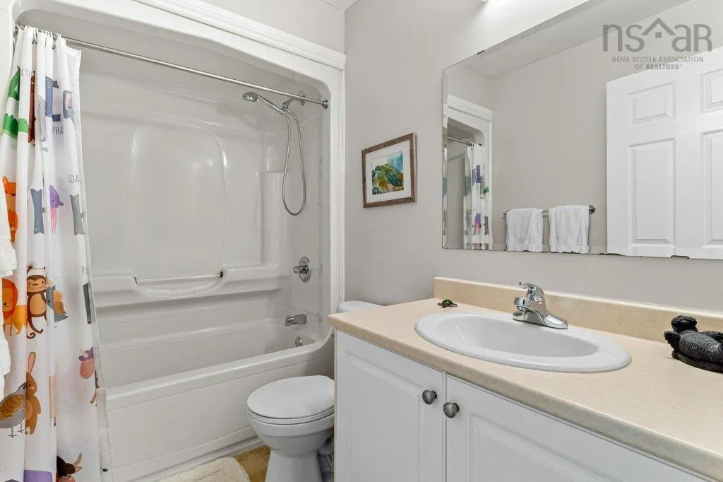 29 Cutter Drive, Halifax, NS B3M 4W6, 5 Bedrooms Bedrooms, ,4 BathroomsBathrooms,Residential,For Sale,Cutter,202522982