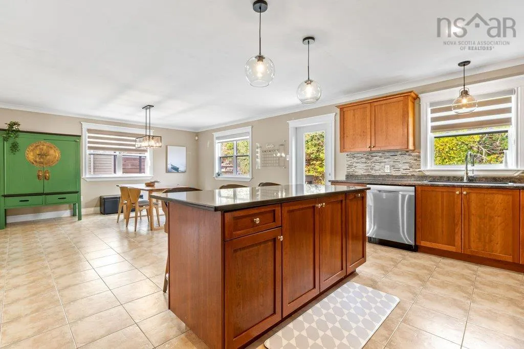 29 Cutter Drive, Halifax, NS B3M 4W6, 5 Bedrooms Bedrooms, ,4 BathroomsBathrooms,Residential,For Sale,Cutter,202522982