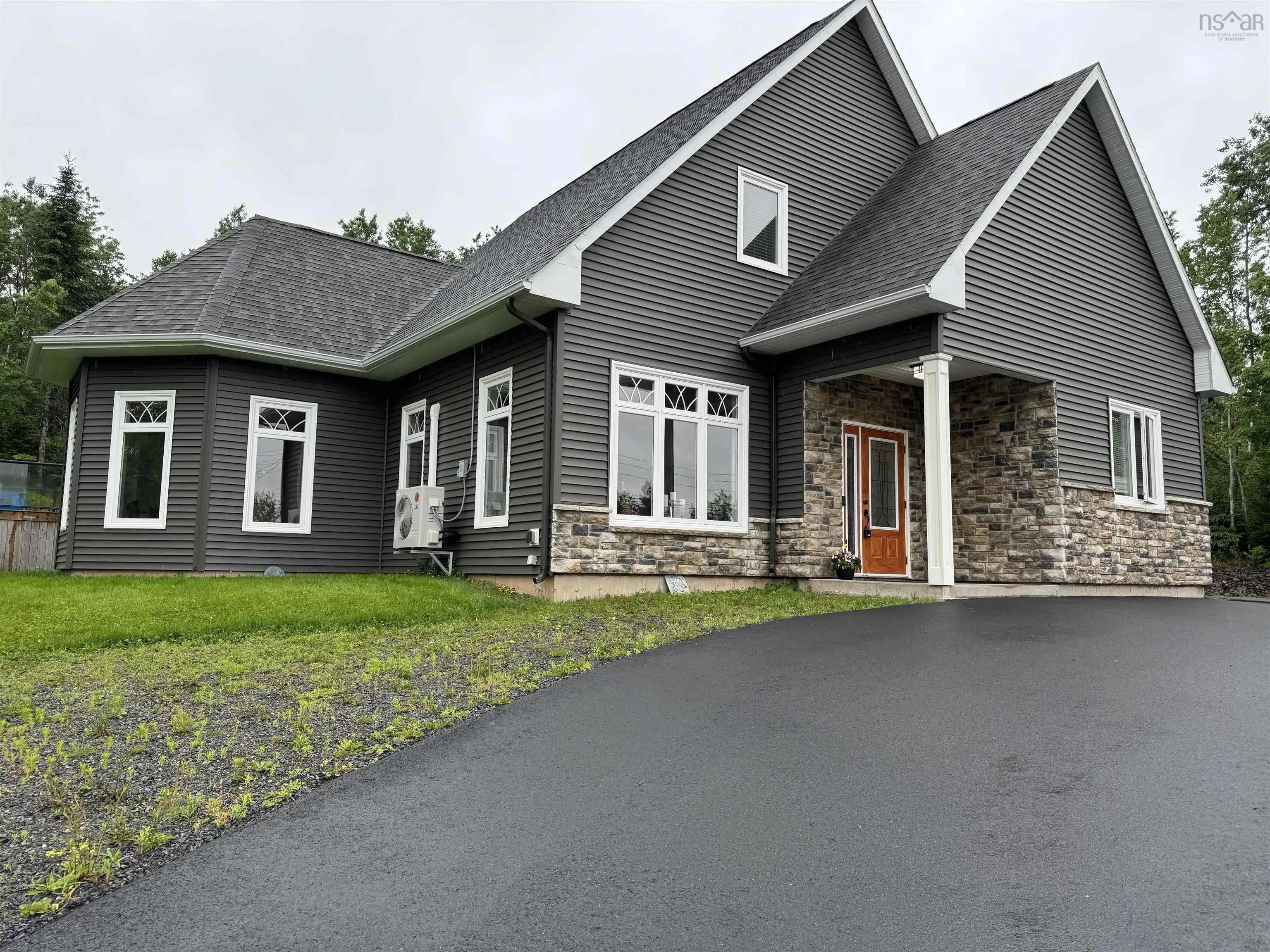 77 Fir Avenue, Salmon River, NS B2N 6P6, 3 Bedrooms Bedrooms, ,3 BathroomsBathrooms,Residential,For Sale,Fir,202520884
