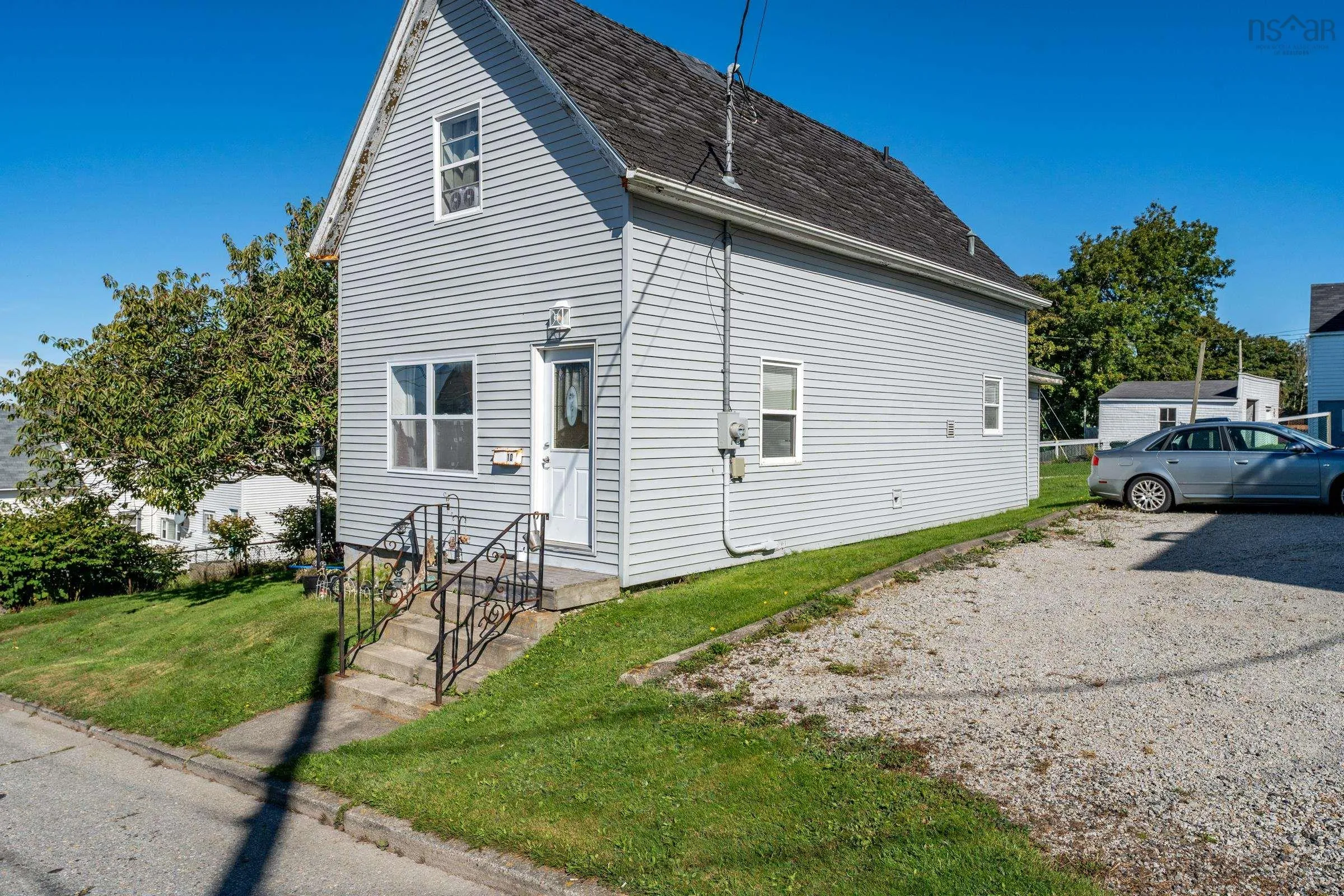 10 Store Street, Yarmouth, NS B5A 2Z2, 3 Bedrooms Bedrooms, ,2 BathroomsBathrooms,Residential,For Sale,Store,202423049