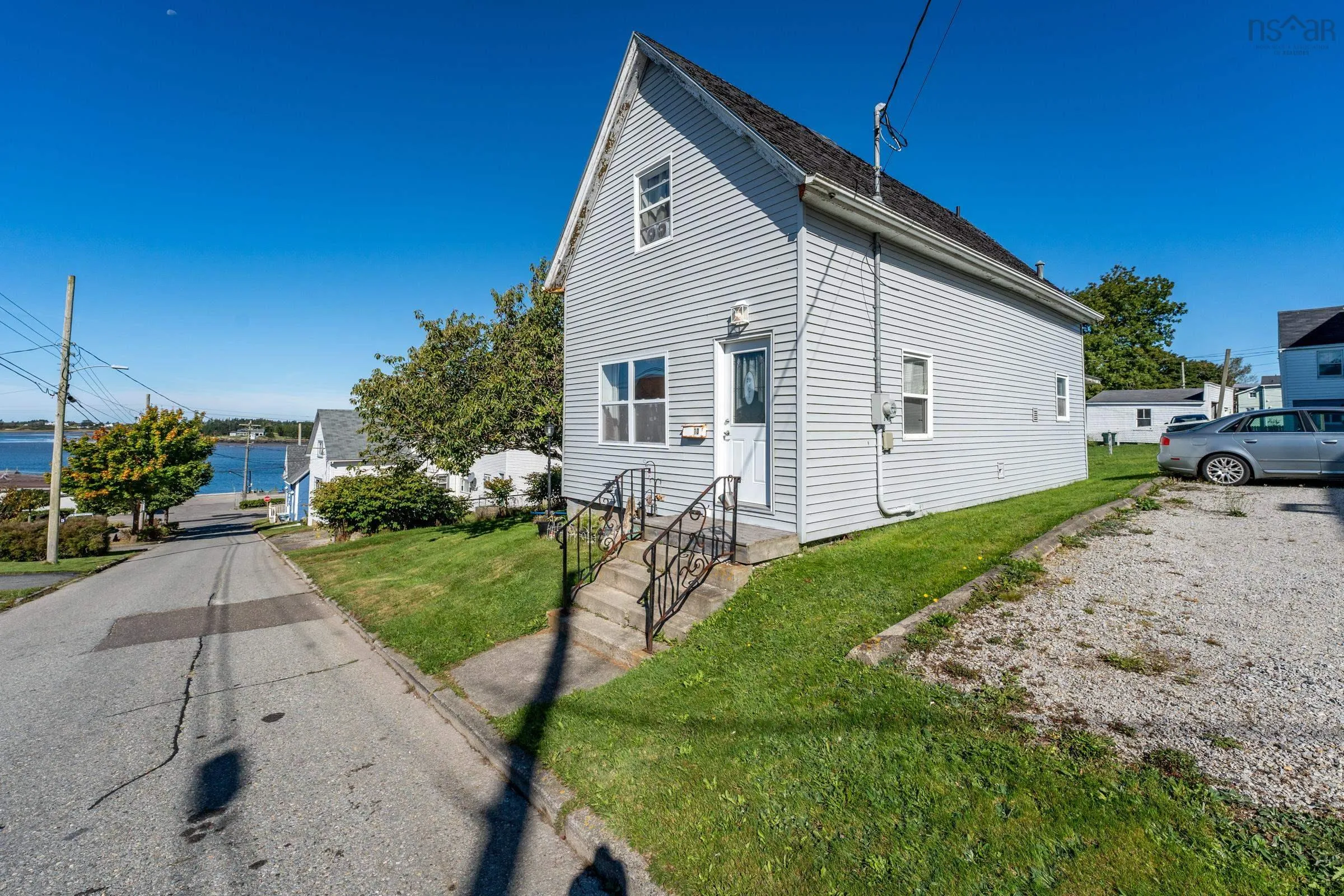 10 Store Street, Yarmouth, NS B5A 2Z2, 3 Bedrooms Bedrooms, ,2 BathroomsBathrooms,Residential,For Sale,Store,202423049