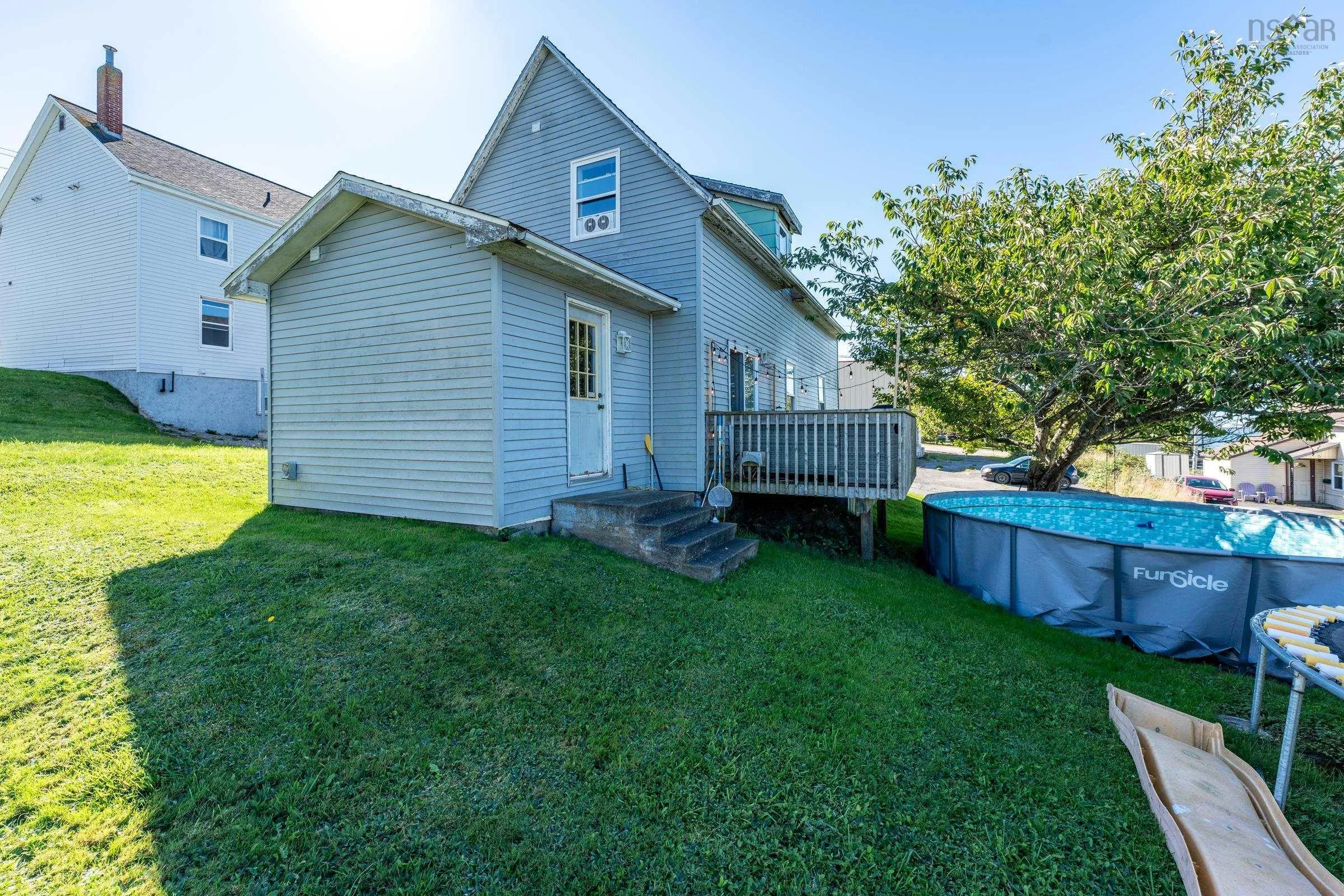 10 Store Street, Yarmouth, NS B5A 2Z2, 3 Bedrooms Bedrooms, ,2 BathroomsBathrooms,Residential,For Sale,Store,202423049