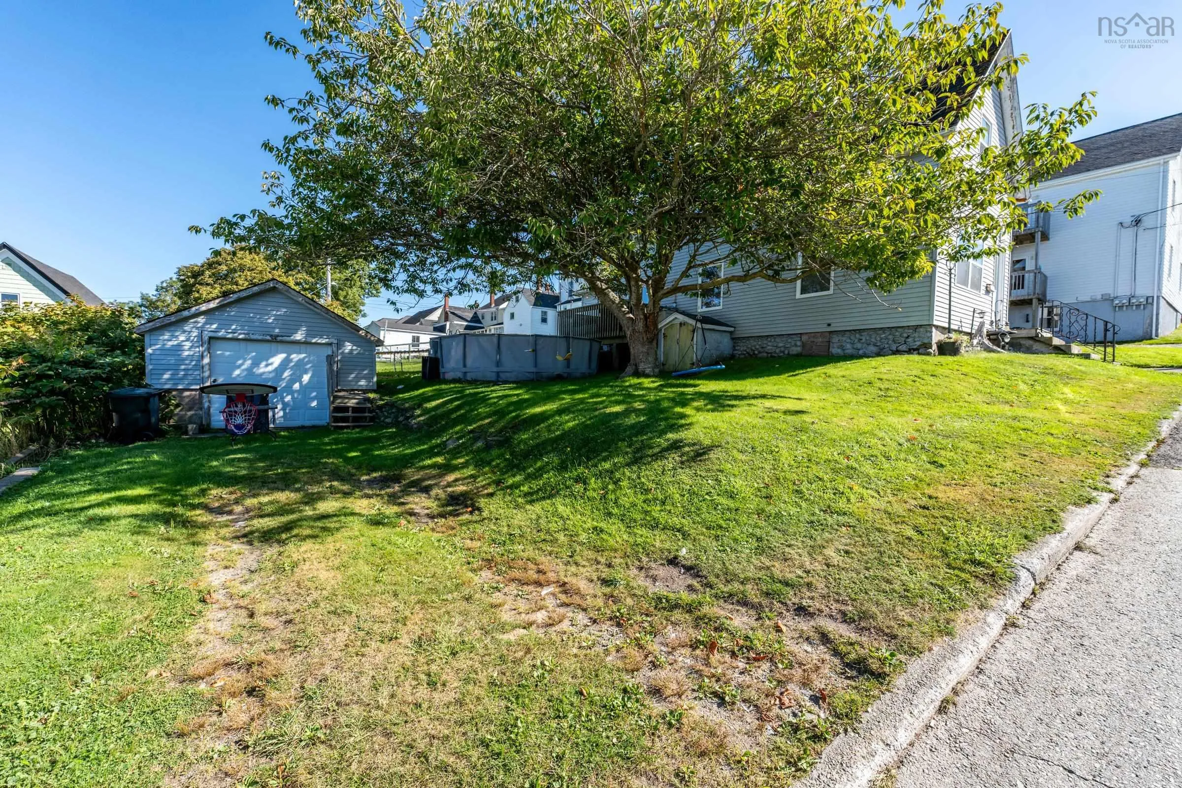 10 Store Street, Yarmouth, NS B5A 2Z2, 3 Bedrooms Bedrooms, ,2 BathroomsBathrooms,Residential,For Sale,Store,202423049
