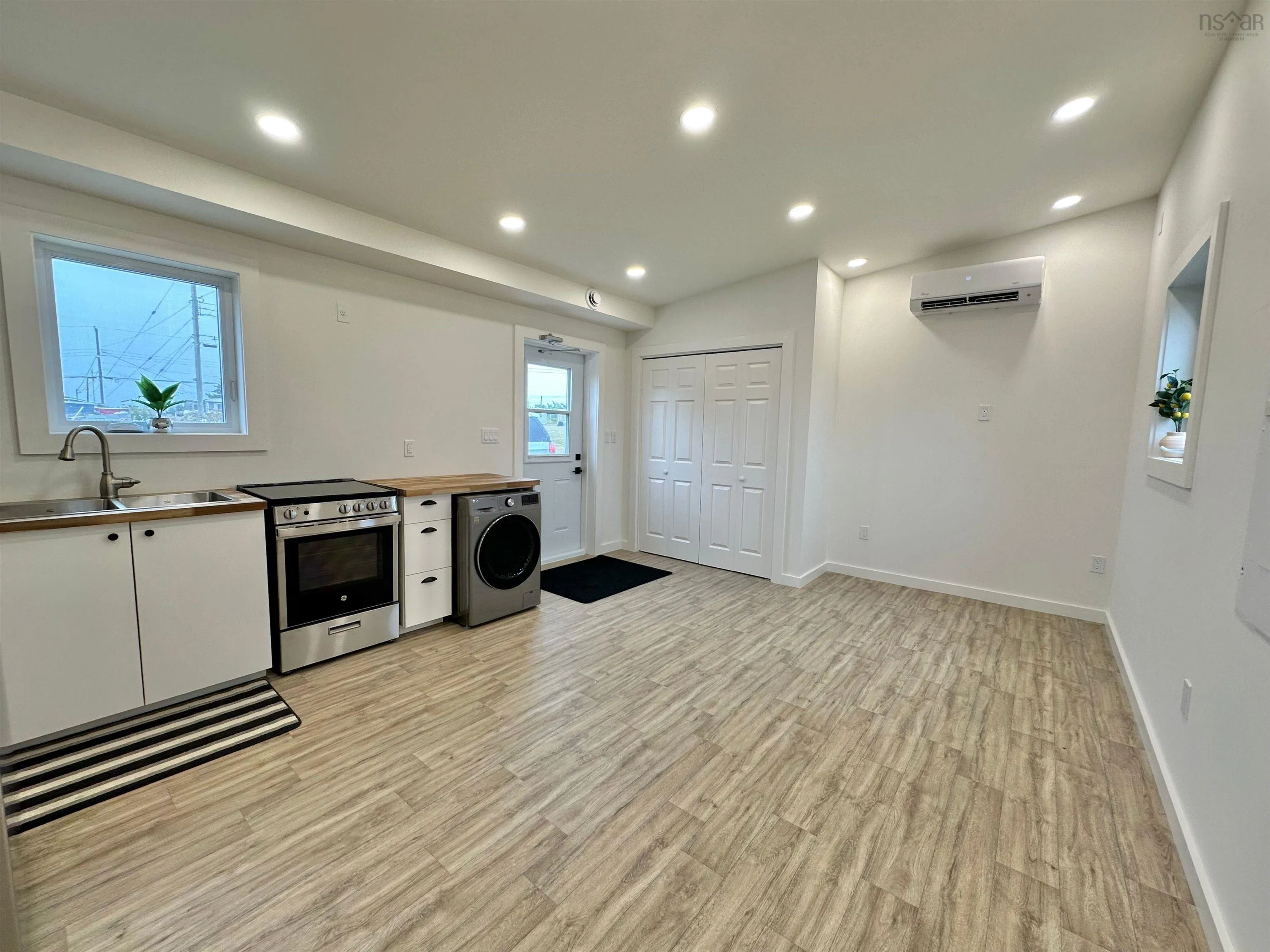 10 Hoben Crescent, Brooklyn, NS B5A 5H8, 1 Bedroom Bedrooms, ,1 BathroomBathrooms,Residential,For Sale,Hoben,202520600