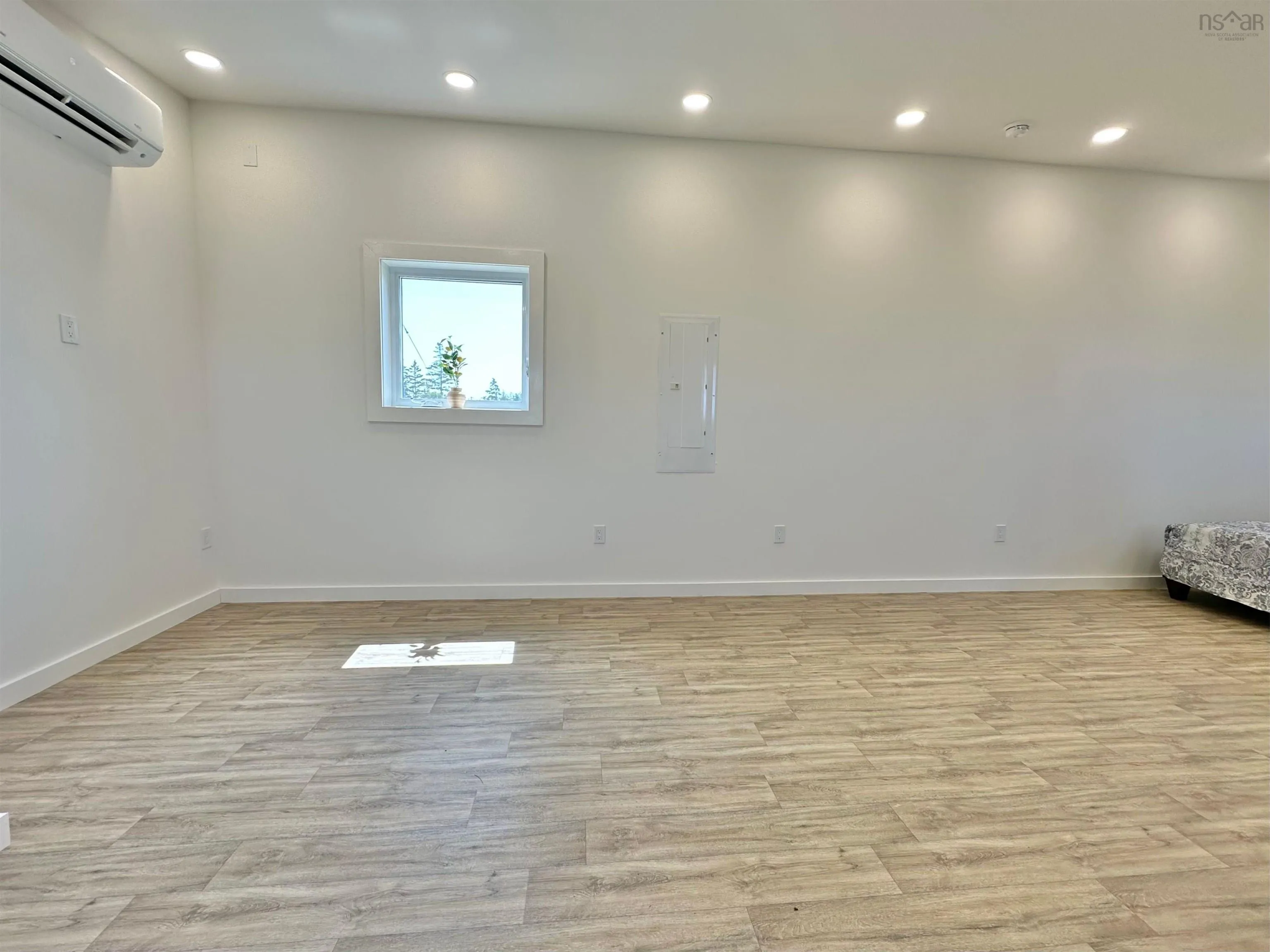 10 Hoben Crescent, Brooklyn, NS B5A 5H8, 1 Bedroom Bedrooms, ,1 BathroomBathrooms,Residential,For Sale,Hoben,202520600