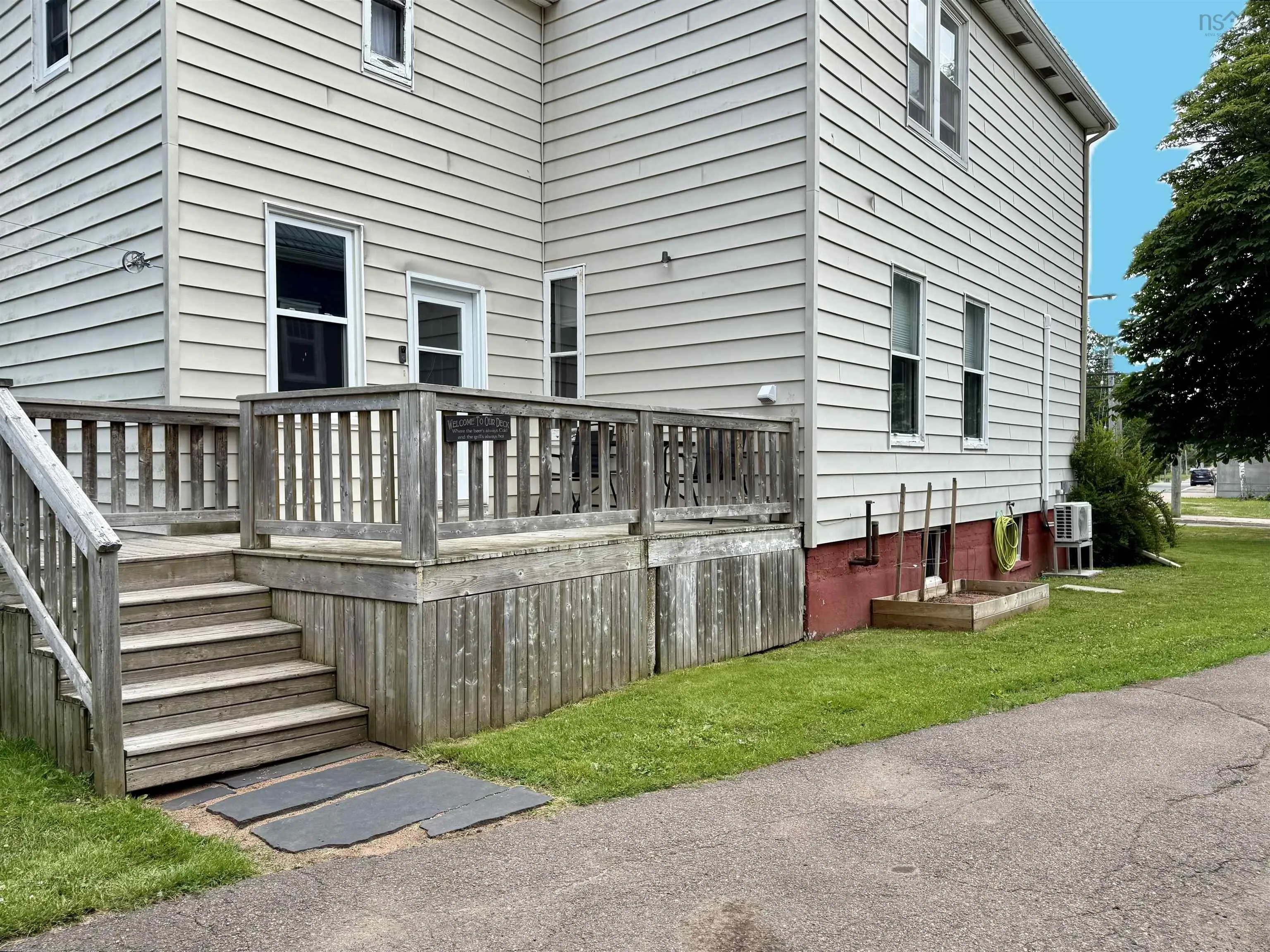68 Spring Street, Amherst Ns B4h 1s5, 4 Bedrooms Bedrooms, ,2 BathroomsBathrooms,Residential,For Sale,Spring,202502349