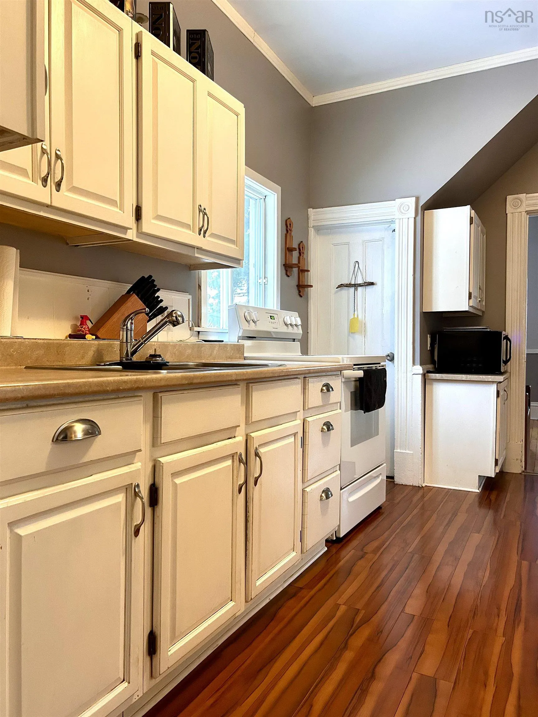 68 Spring Street, Amherst Ns B4h 1s5, 4 Bedrooms Bedrooms, ,2 BathroomsBathrooms,Residential,For Sale,Spring,202502349