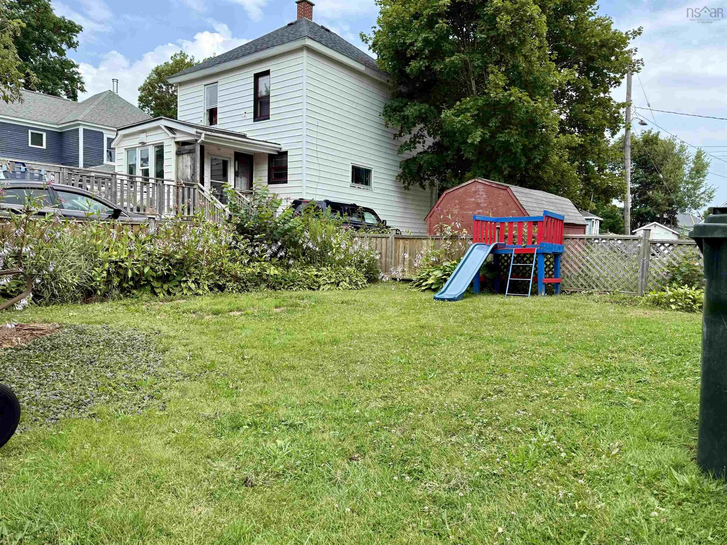 68 Spring Street, Amherst Ns B4h 1s5, 4 Bedrooms Bedrooms, ,2 BathroomsBathrooms,Residential,For Sale,Spring,202502349
