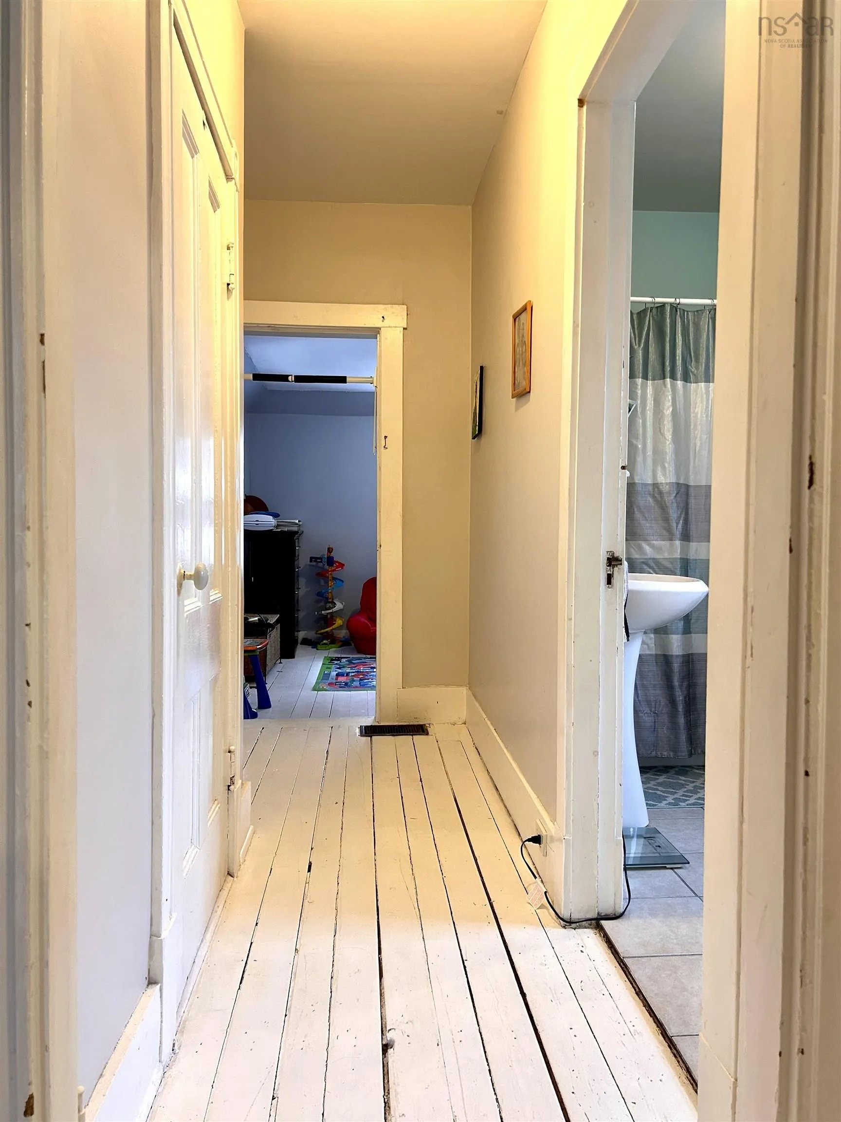 68 Spring Street, Amherst Ns B4h 1s5, 4 Bedrooms Bedrooms, ,2 BathroomsBathrooms,Residential,For Sale,Spring,202502349