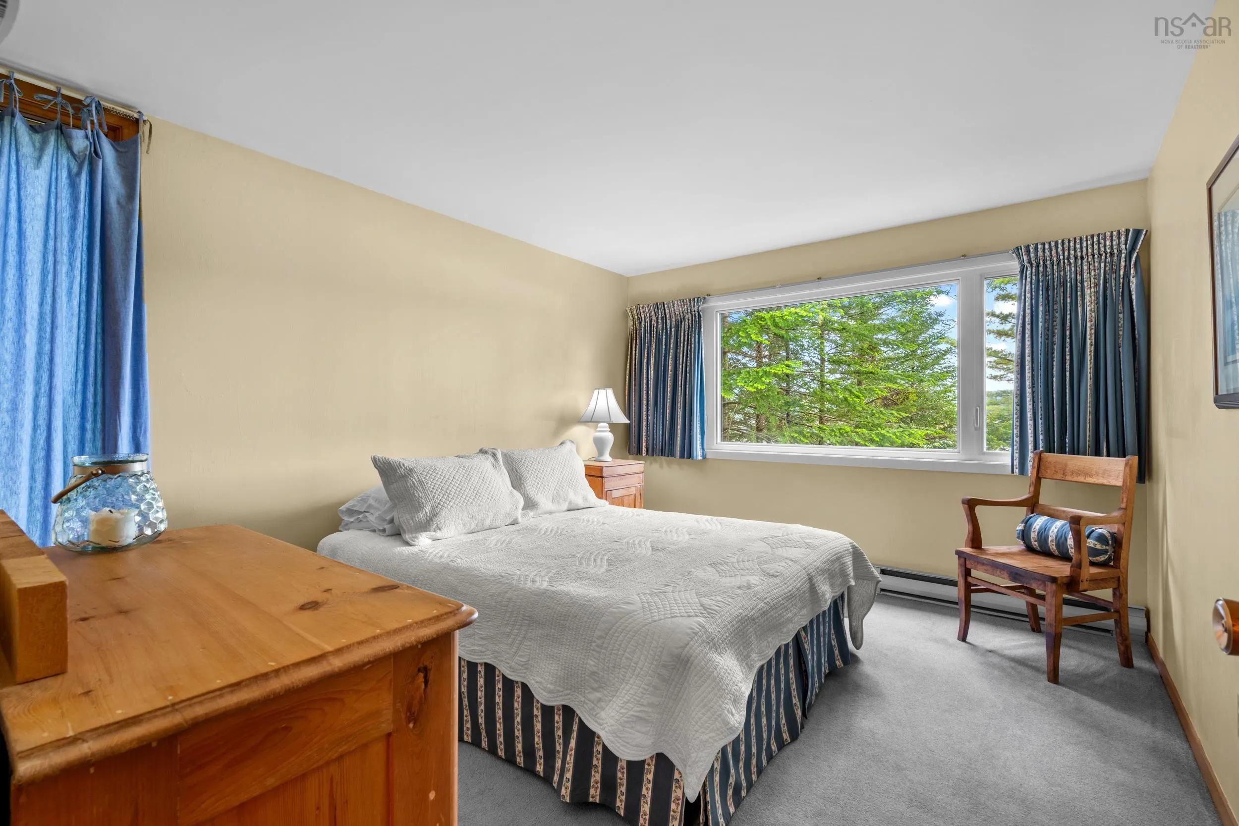 20 Sunnydale Drive, Glen Haven, NS B3Z 2T8, 4 Bedrooms Bedrooms, ,2 BathroomsBathrooms,Residential,For Sale,Sunnydale,202514004