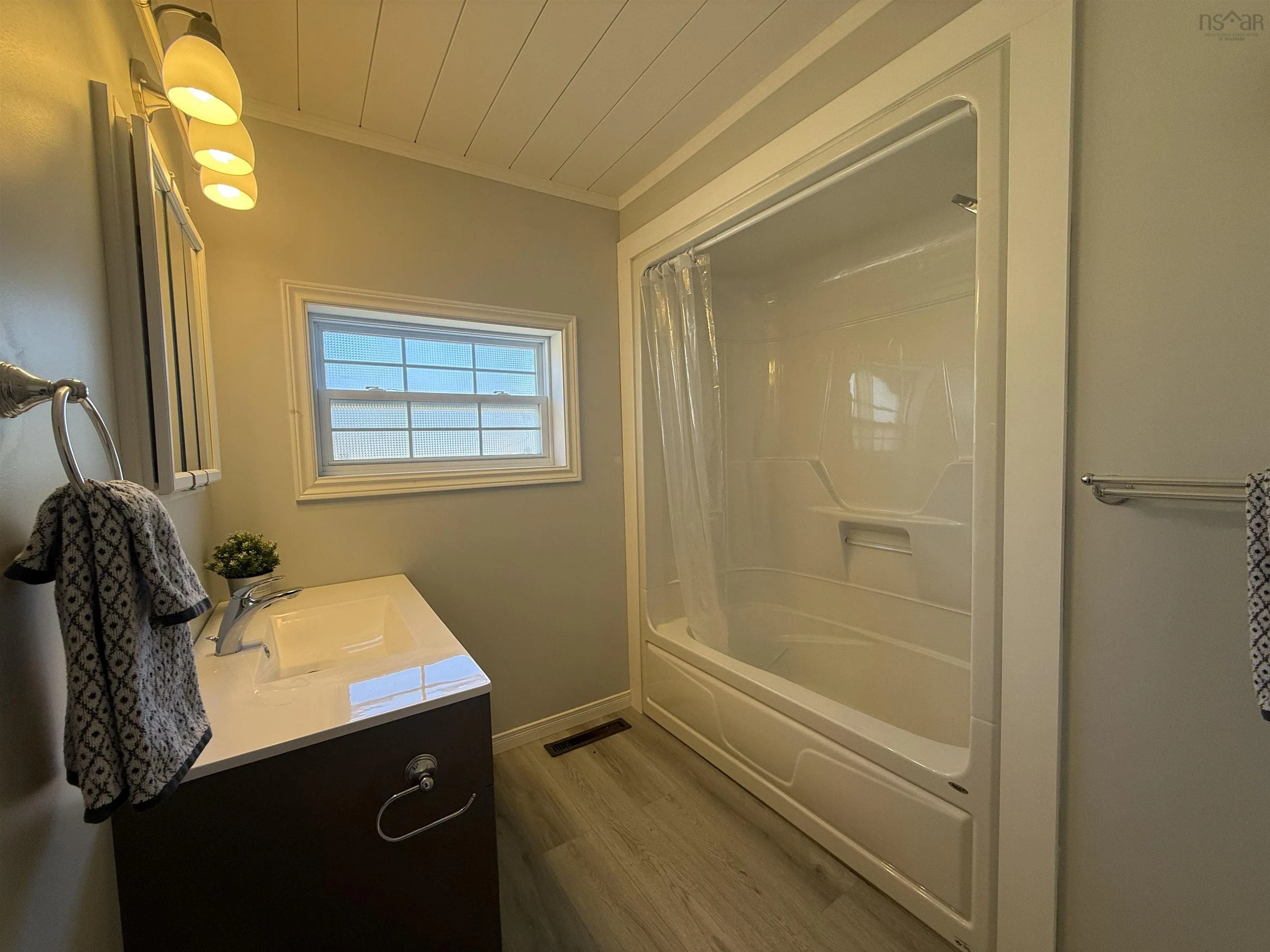 3524 Eastern Avenue, Parrsboro Ns B0m 1s0, 2 Bedrooms Bedrooms, ,1 BathroomBathrooms,Residential,For Sale,Eastern,202506409