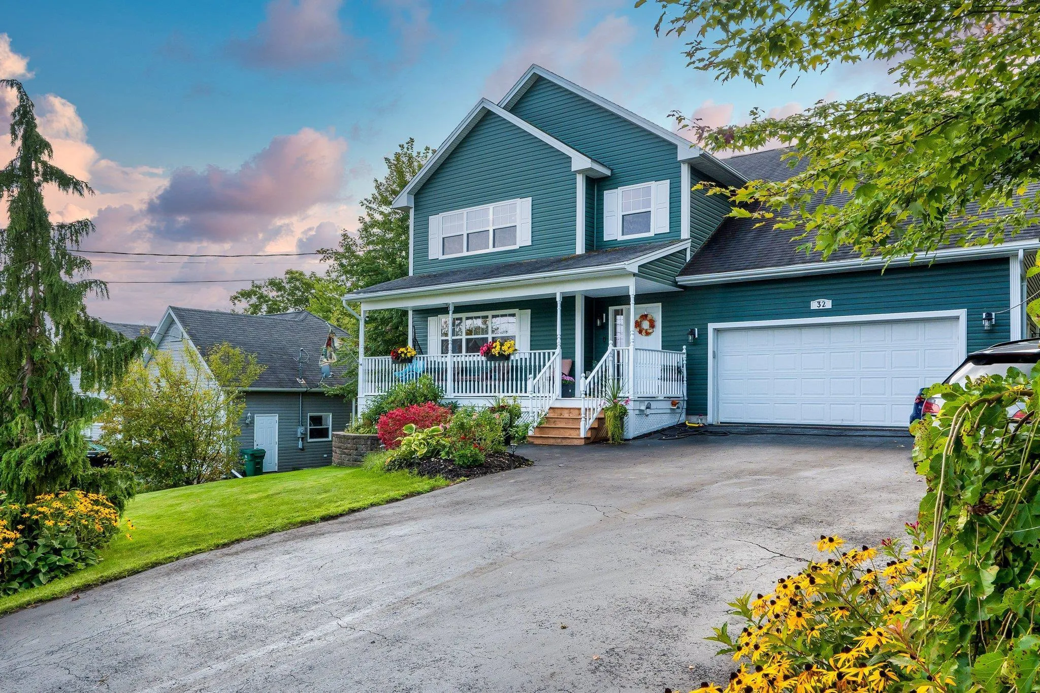 32 Halewood Drive, Falmouth Ns B0p 1l0, 4 Bedrooms Bedrooms, ,4 BathroomsBathrooms,Residential,For Sale,Halewood,202506505