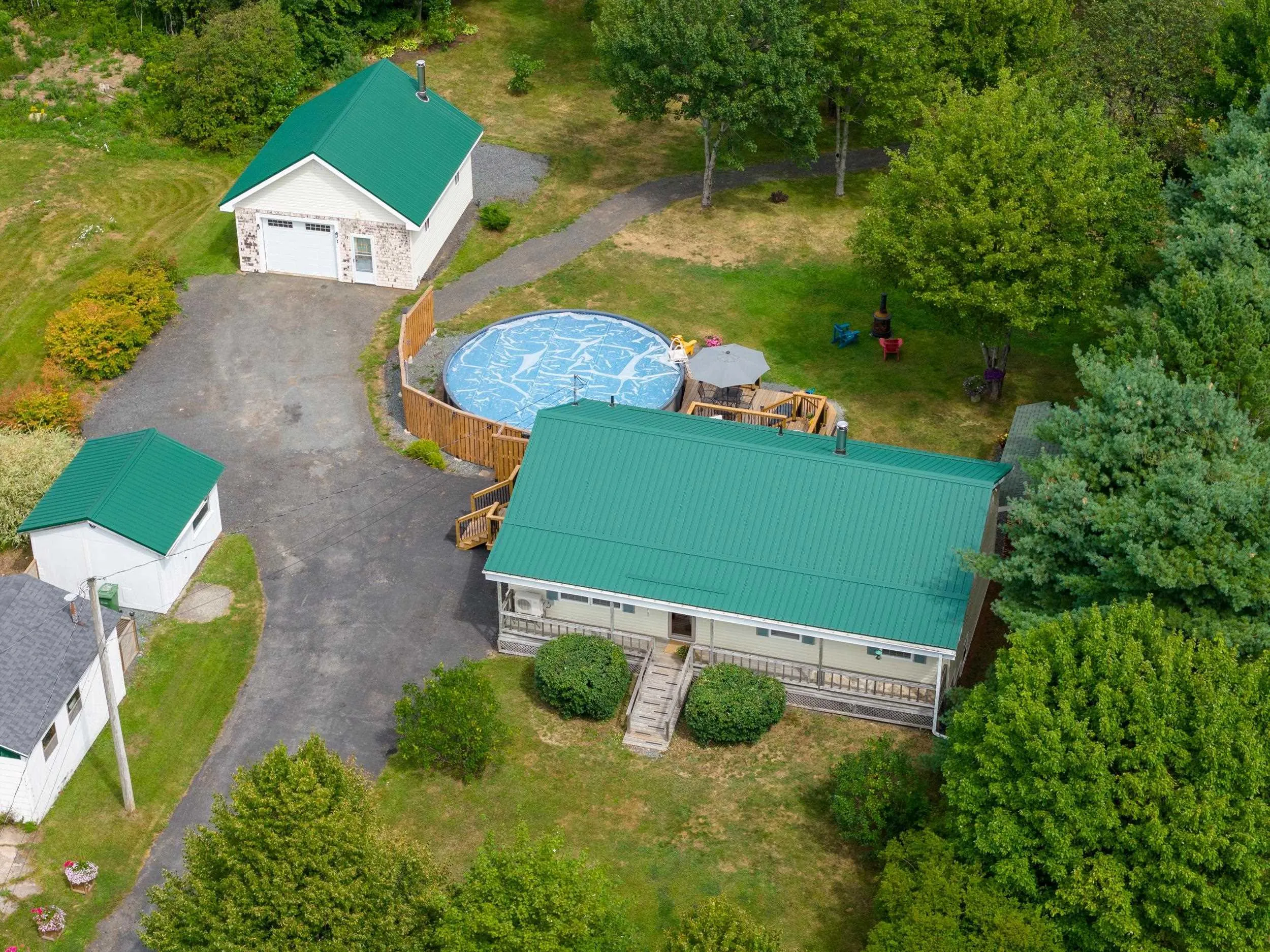 1703 Hammonds Plains Road, Hammonds Plains, NS B4B 1P5, 3 Bedrooms Bedrooms, ,1 BathroomBathrooms,Residential,For Sale,Hammonds Plains,202521377