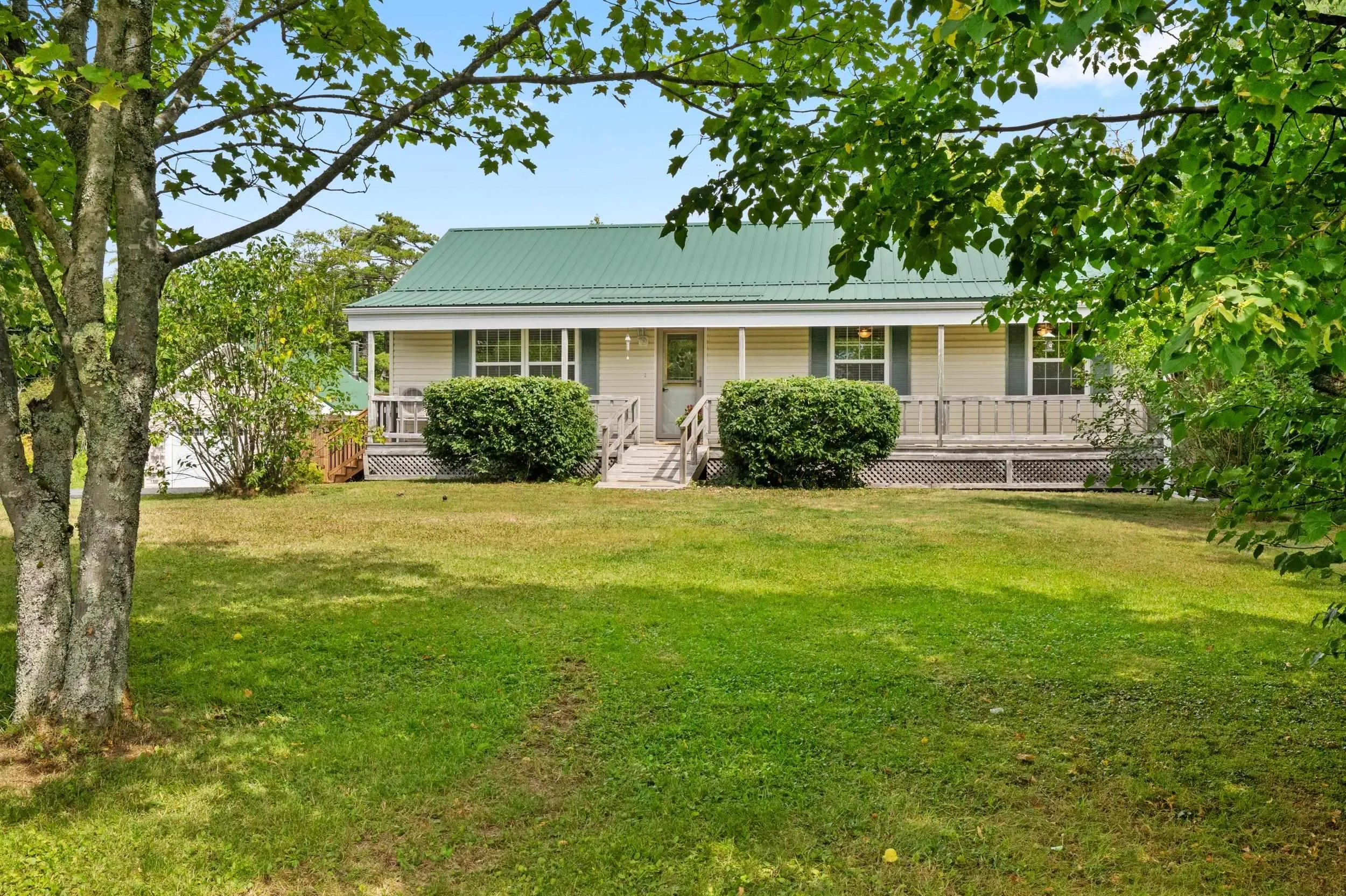 1703 Hammonds Plains Road, Hammonds Plains, NS B4B 1P5, 3 Bedrooms Bedrooms, ,1 BathroomBathrooms,Residential,For Sale,Hammonds Plains,202521377