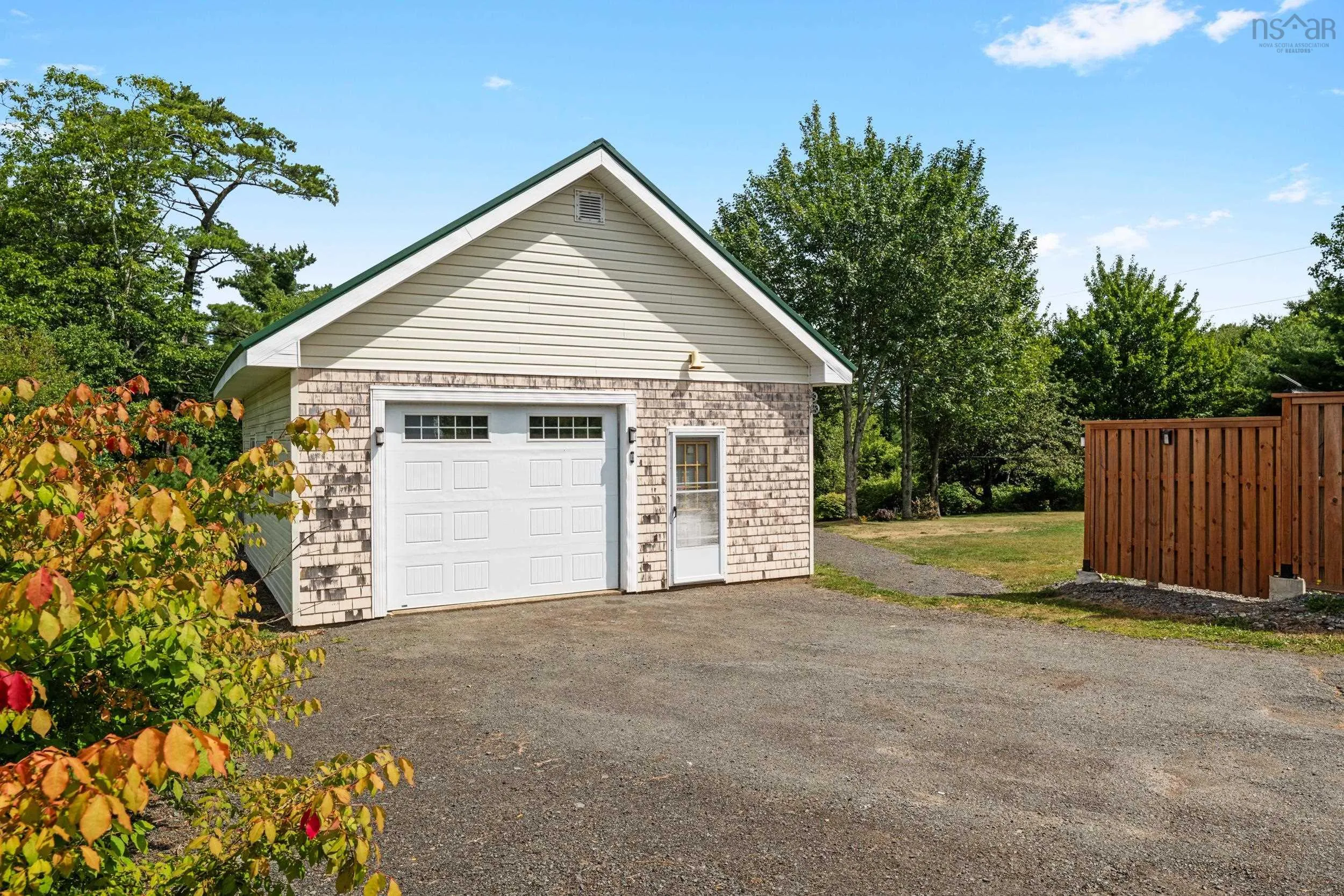 1703 Hammonds Plains Road, Hammonds Plains, NS B4B 1P5, 3 Bedrooms Bedrooms, ,1 BathroomBathrooms,Residential,For Sale,Hammonds Plains,202521377