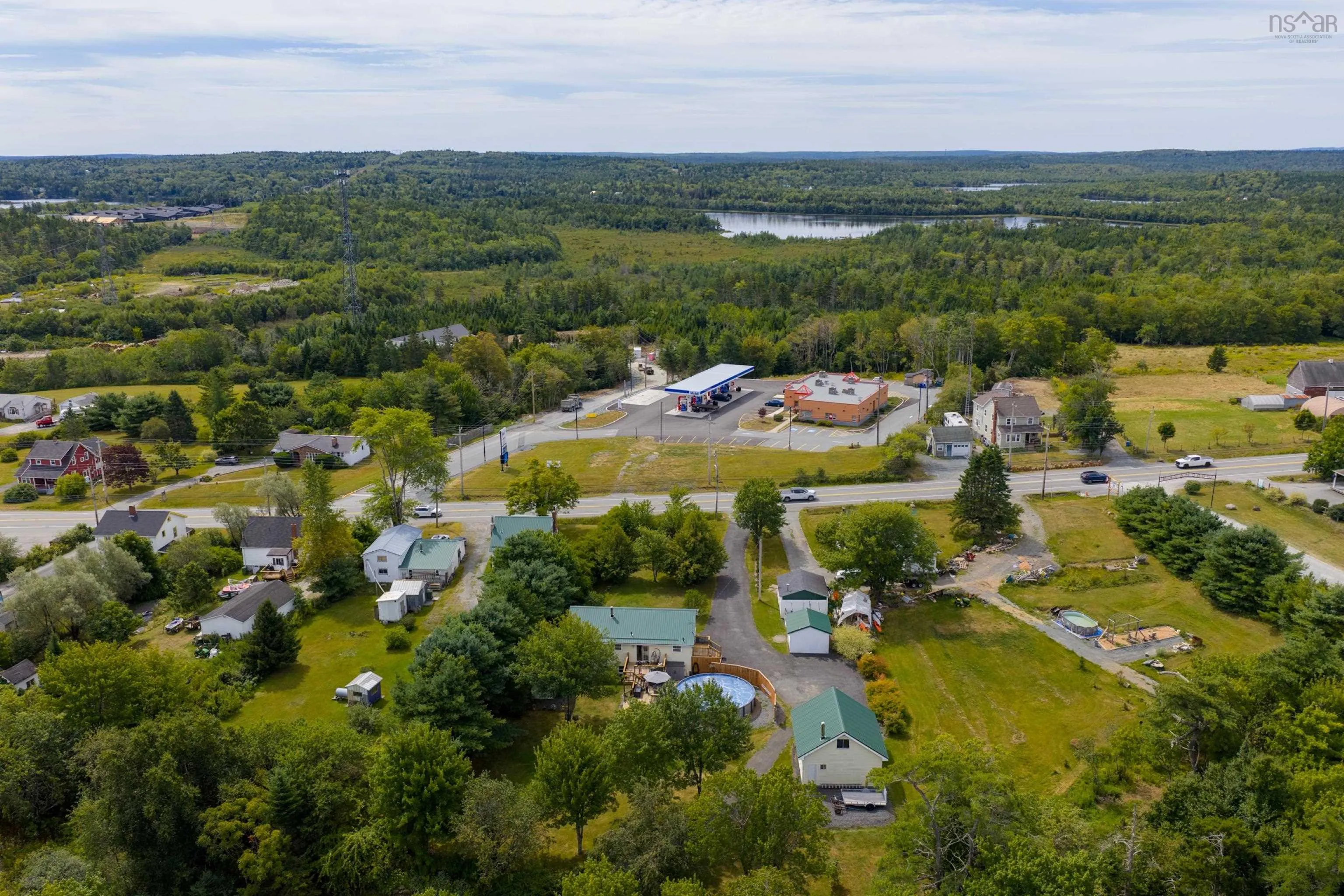 1703 Hammonds Plains Road, Hammonds Plains, NS B4B 1P5, 3 Bedrooms Bedrooms, ,1 BathroomBathrooms,Residential,For Sale,Hammonds Plains,202521377