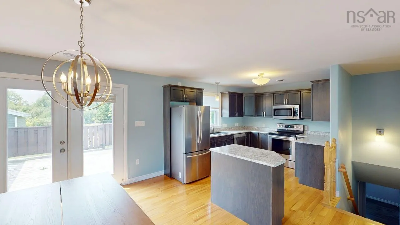 14 Lancaster Avenue, New Glasgow, NS B2H 0A2, 5 Bedrooms Bedrooms, ,2 BathroomsBathrooms,Residential,For Sale,Lancaster,202520347