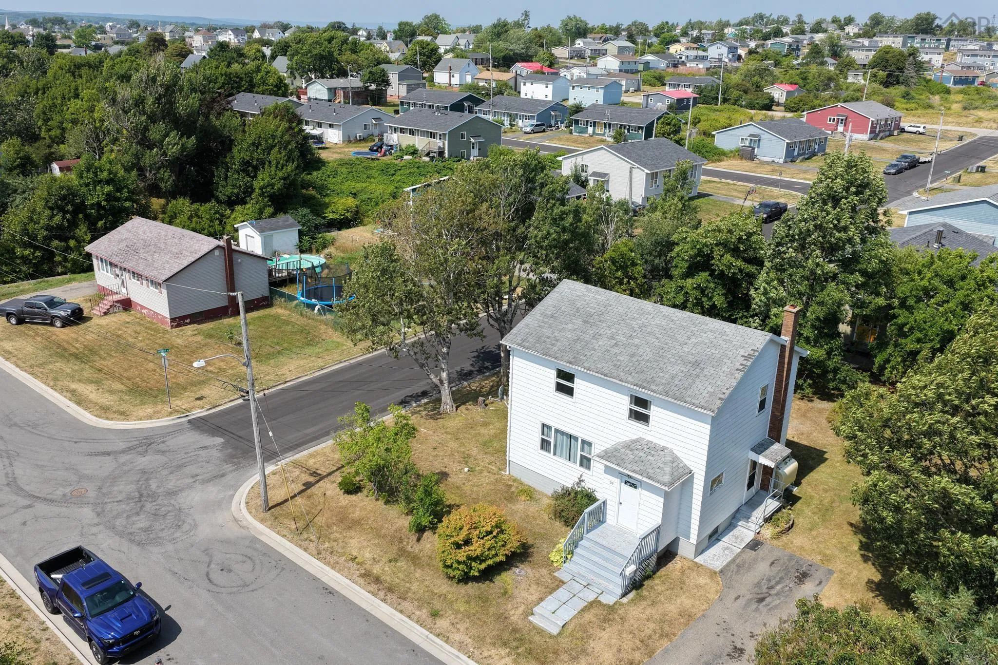 39 Elmwood Avenue, Sydney, NS B1N 2J2, 4 Bedrooms Bedrooms, ,2 BathroomsBathrooms,Residential,For Sale,Elmwood,202521360