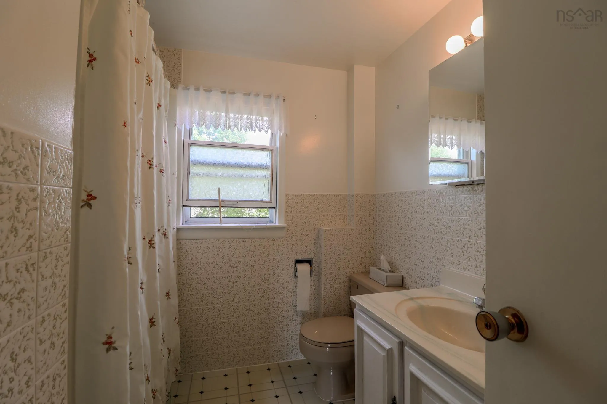 39 Elmwood Avenue, Sydney, NS B1N 2J2, 4 Bedrooms Bedrooms, ,2 BathroomsBathrooms,Residential,For Sale,Elmwood,202521360