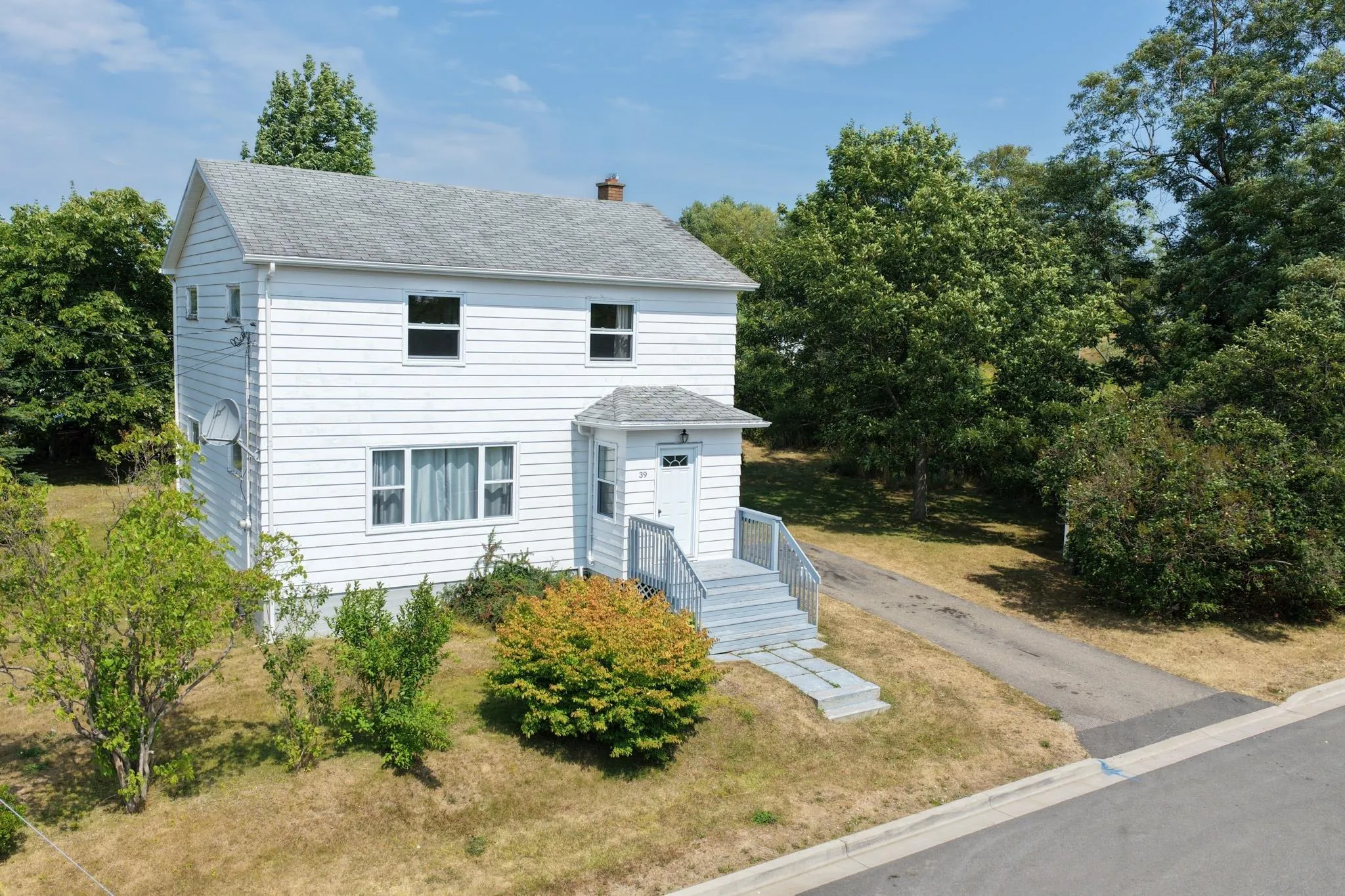 39 Elmwood Avenue, Sydney, NS B1N 2J2, 4 Bedrooms Bedrooms, ,2 BathroomsBathrooms,Residential,For Sale,Elmwood,202521360