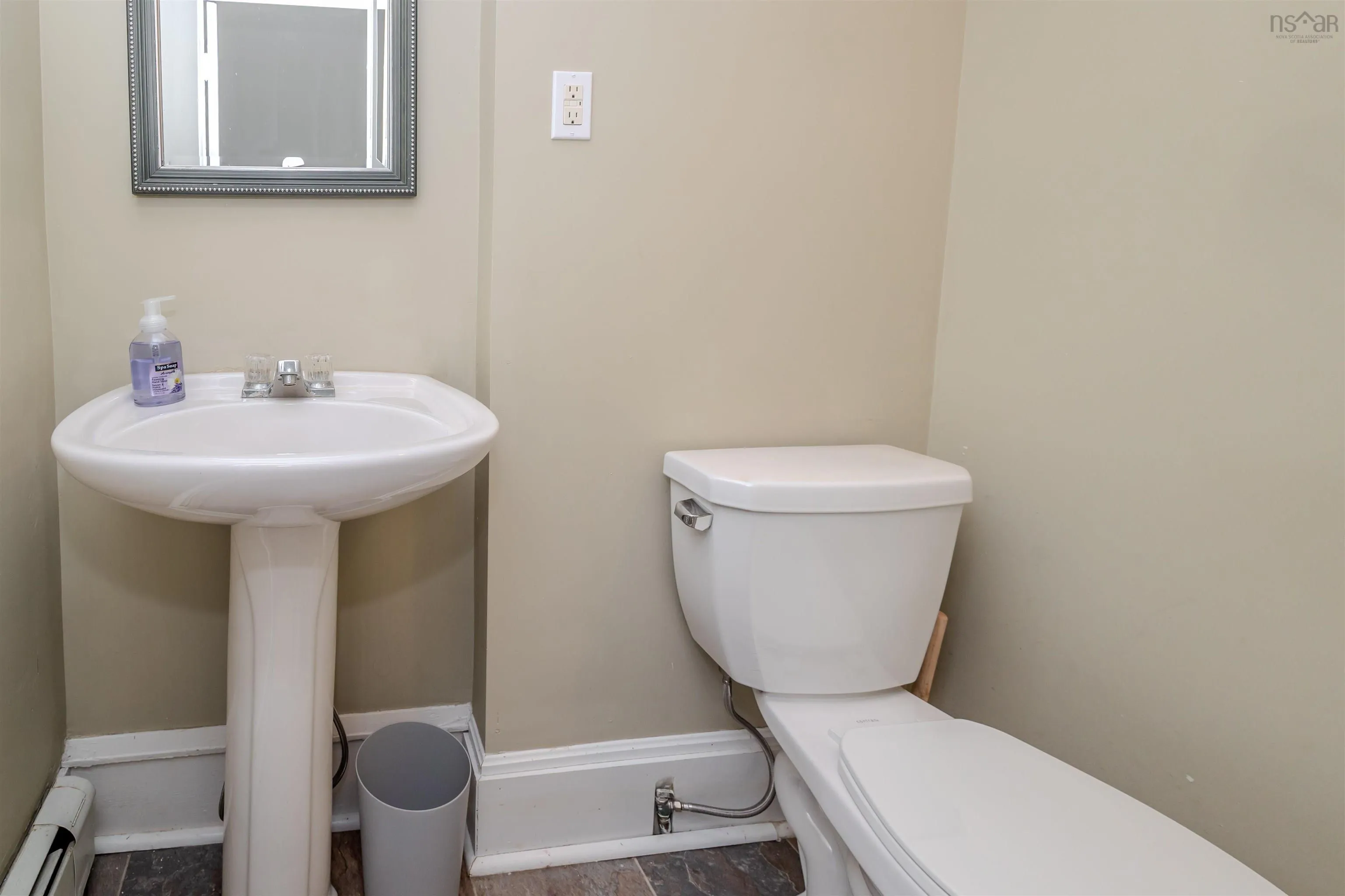 34 Hugh Street, Sydney, NS B1P 1V7, 3 Bedrooms Bedrooms, ,2 BathroomsBathrooms,Residential,For Sale,Hugh,202523461