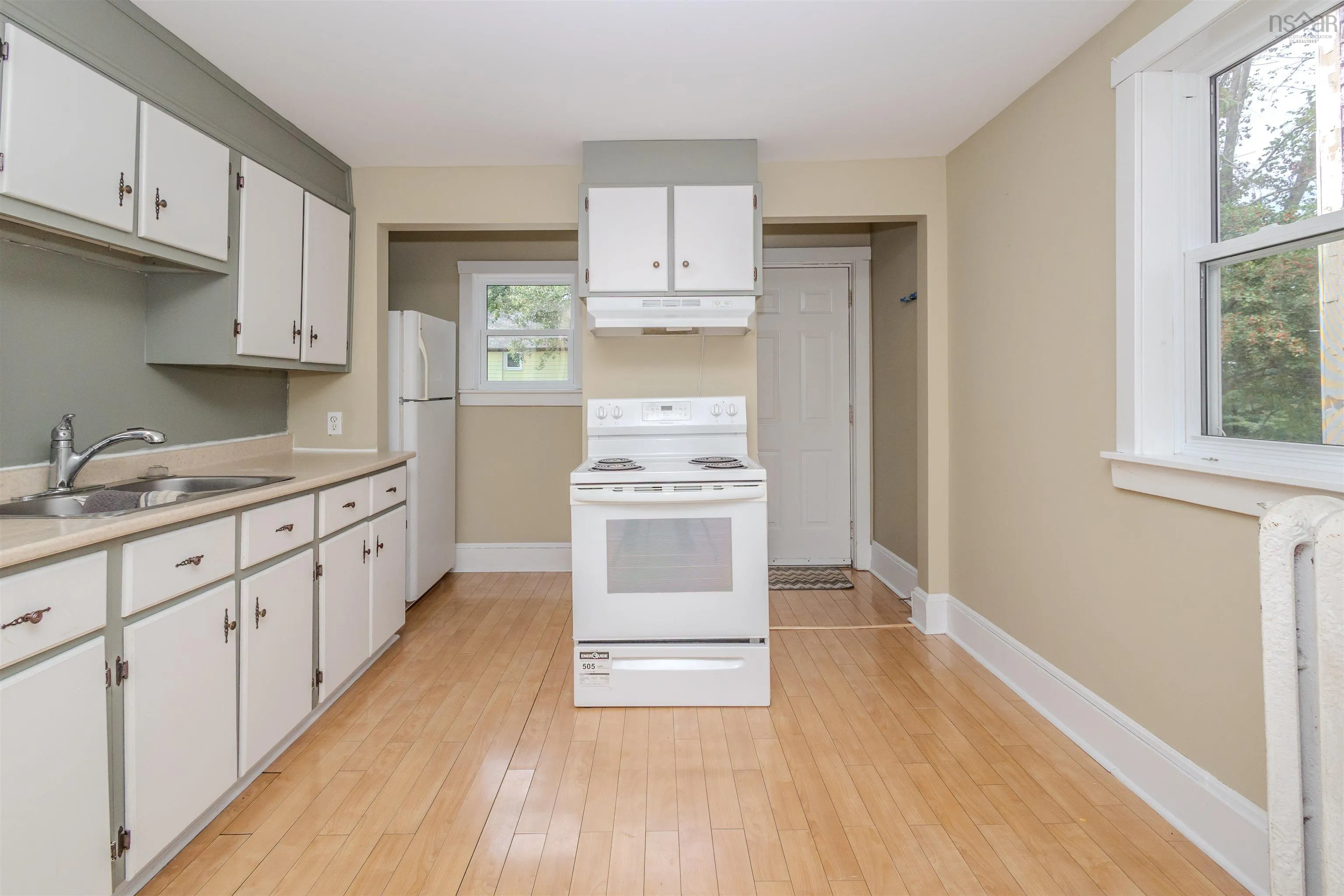 34 Hugh Street, Sydney, NS B1P 1V7, 3 Bedrooms Bedrooms, ,2 BathroomsBathrooms,Residential,For Sale,Hugh,202523461