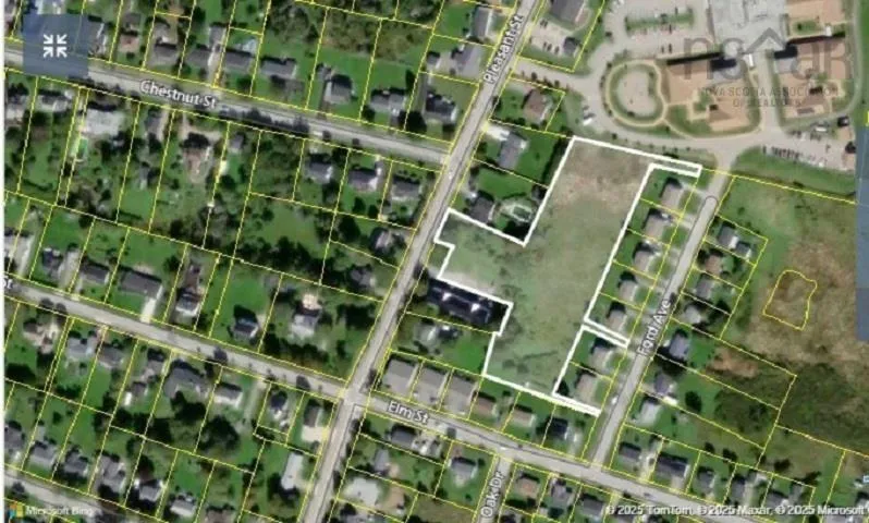 327 Pleasant Street, Yarmouth, NS B5A 2K9, ,Land,For Sale,Pleasant,202522897