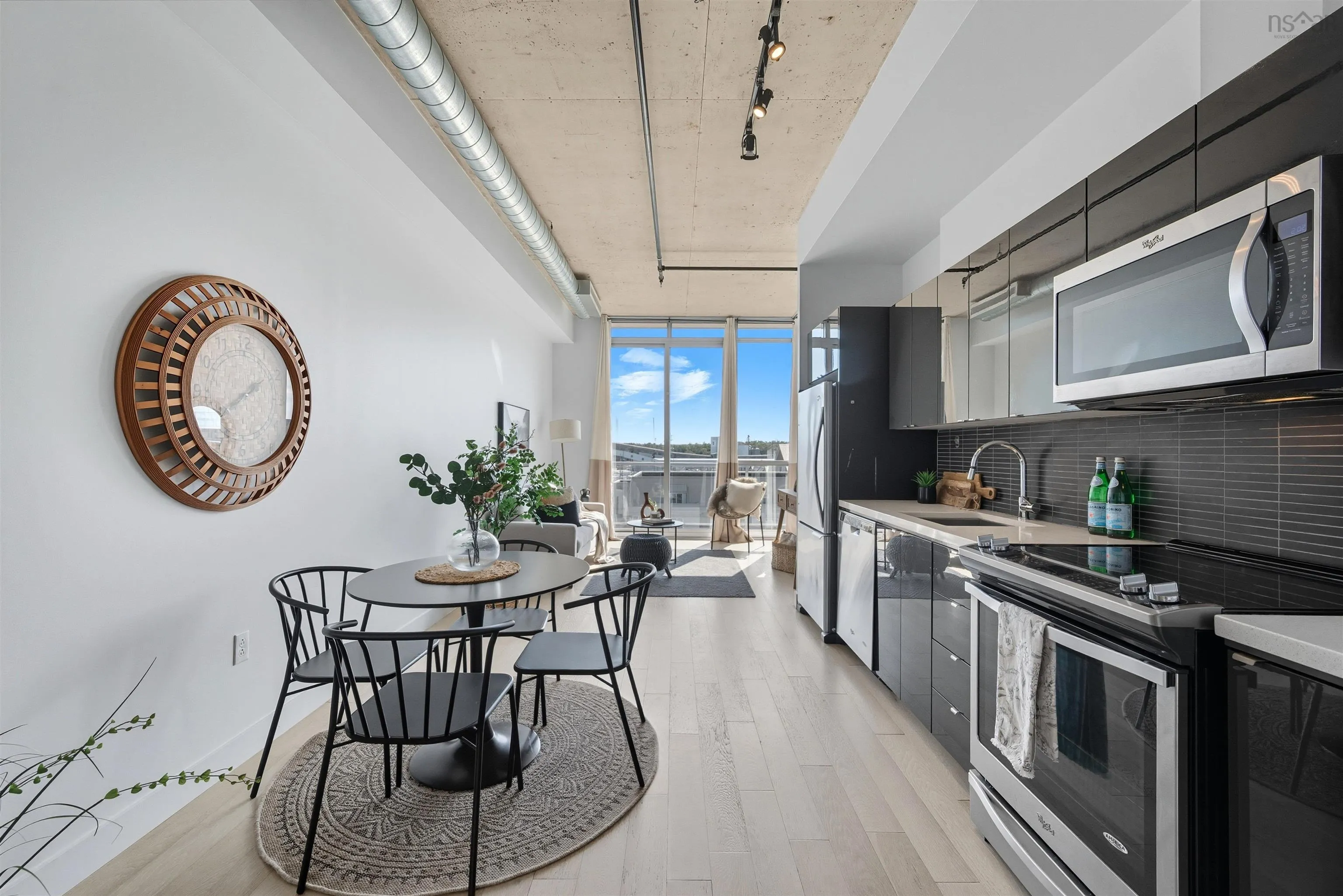 613-1065 Barrington Street, Halifax, NS B3H 2P8, 1 Bedroom Bedrooms, ,1 BathroomBathrooms,Residential,For Sale,Barrington,202524258