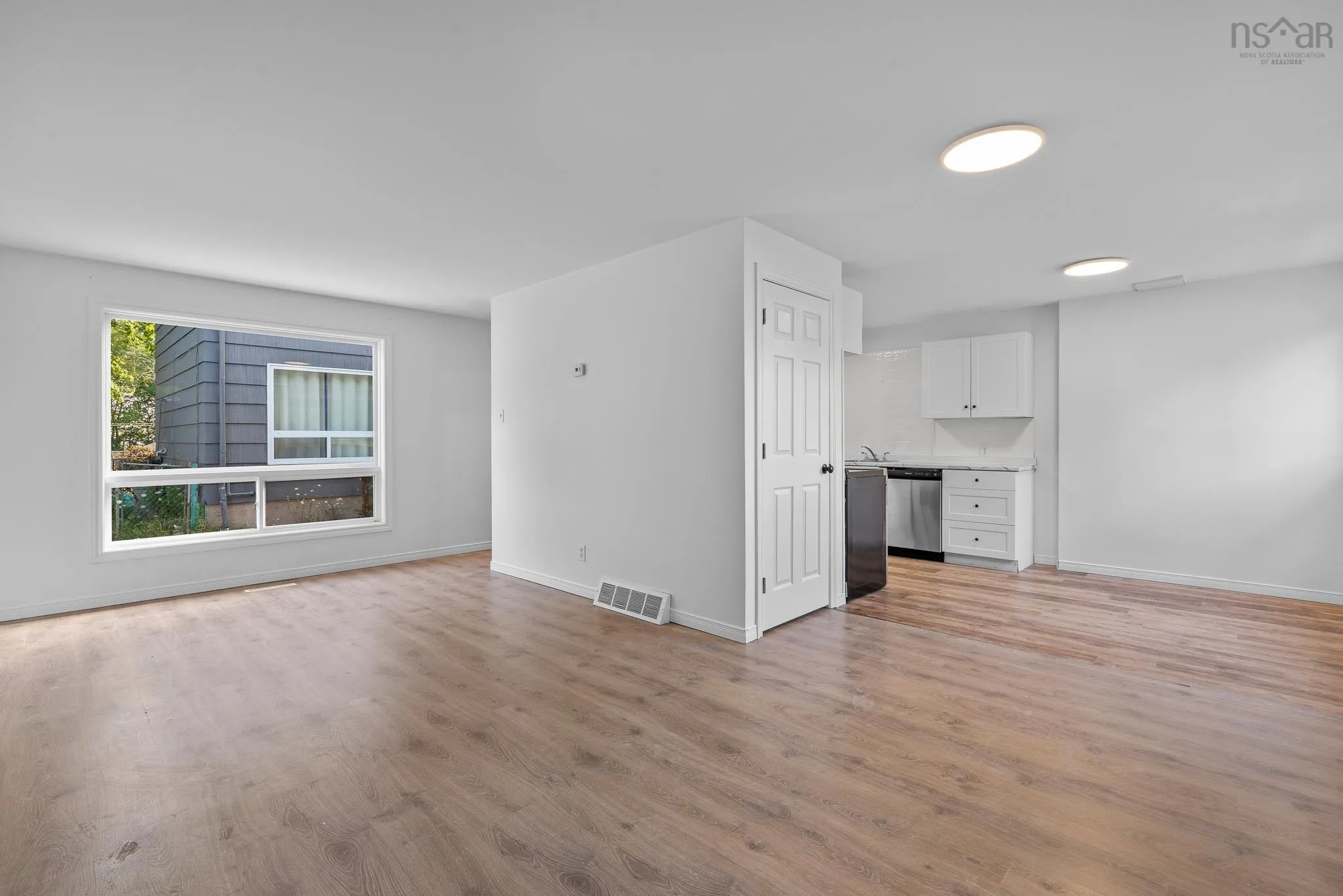 7&9 Herbert Street, Dartmouth, NS B2W 1J1, 12 Bedrooms Bedrooms, ,Residential Income,For Sale,Herbert,202522226