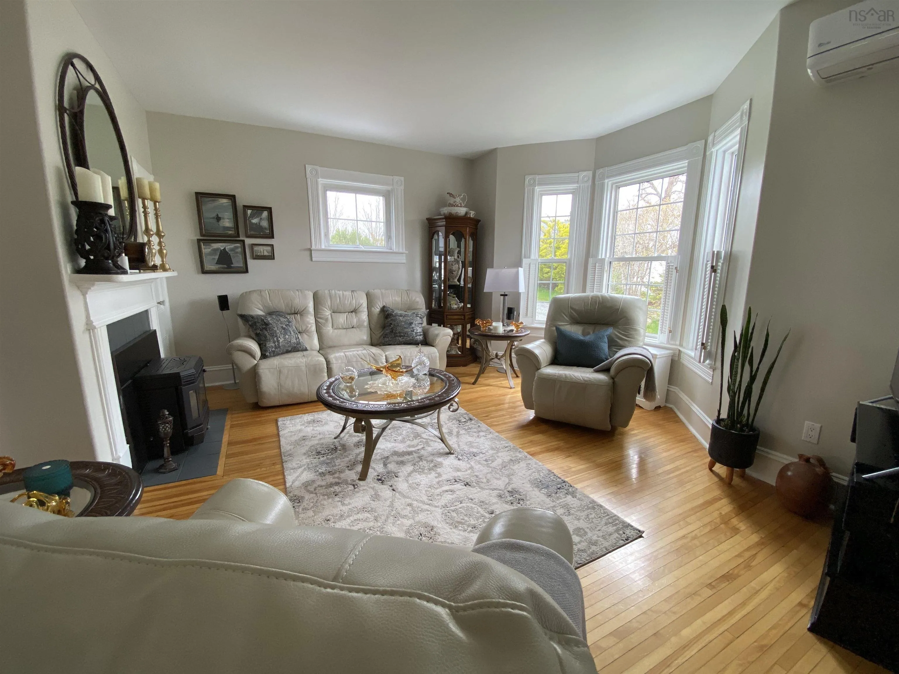76 Archibald Avenue, North Sydney, NS B2A 2X1, 4 Bedrooms Bedrooms, ,1 BathroomBathrooms,Residential,For Sale,Archibald,202511564