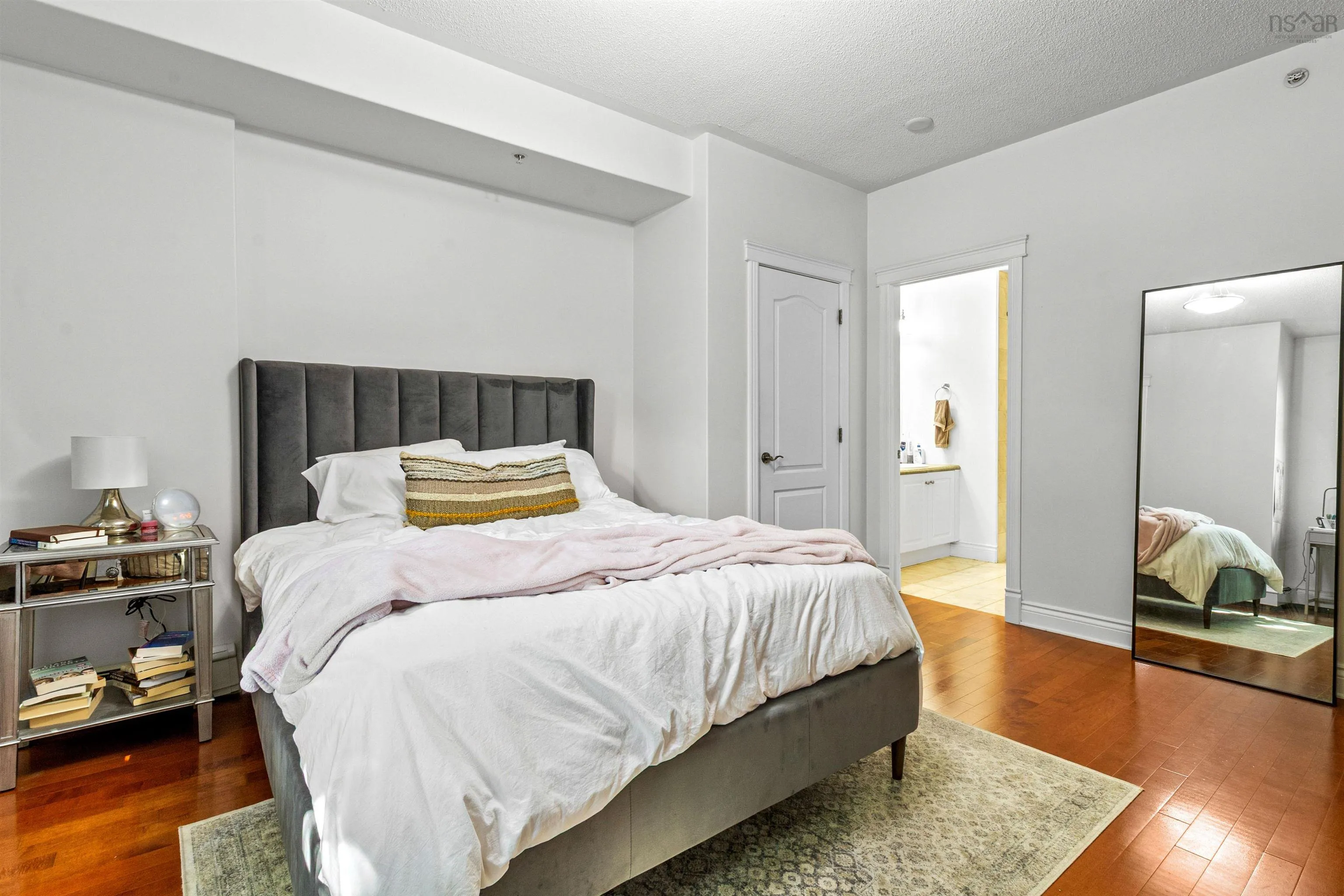 303-5523 Inglis Street, Halifax, NS B3H 1J9, 2 Bedrooms Bedrooms, ,2 BathroomsBathrooms,Residential,For Sale,Inglis,202522564