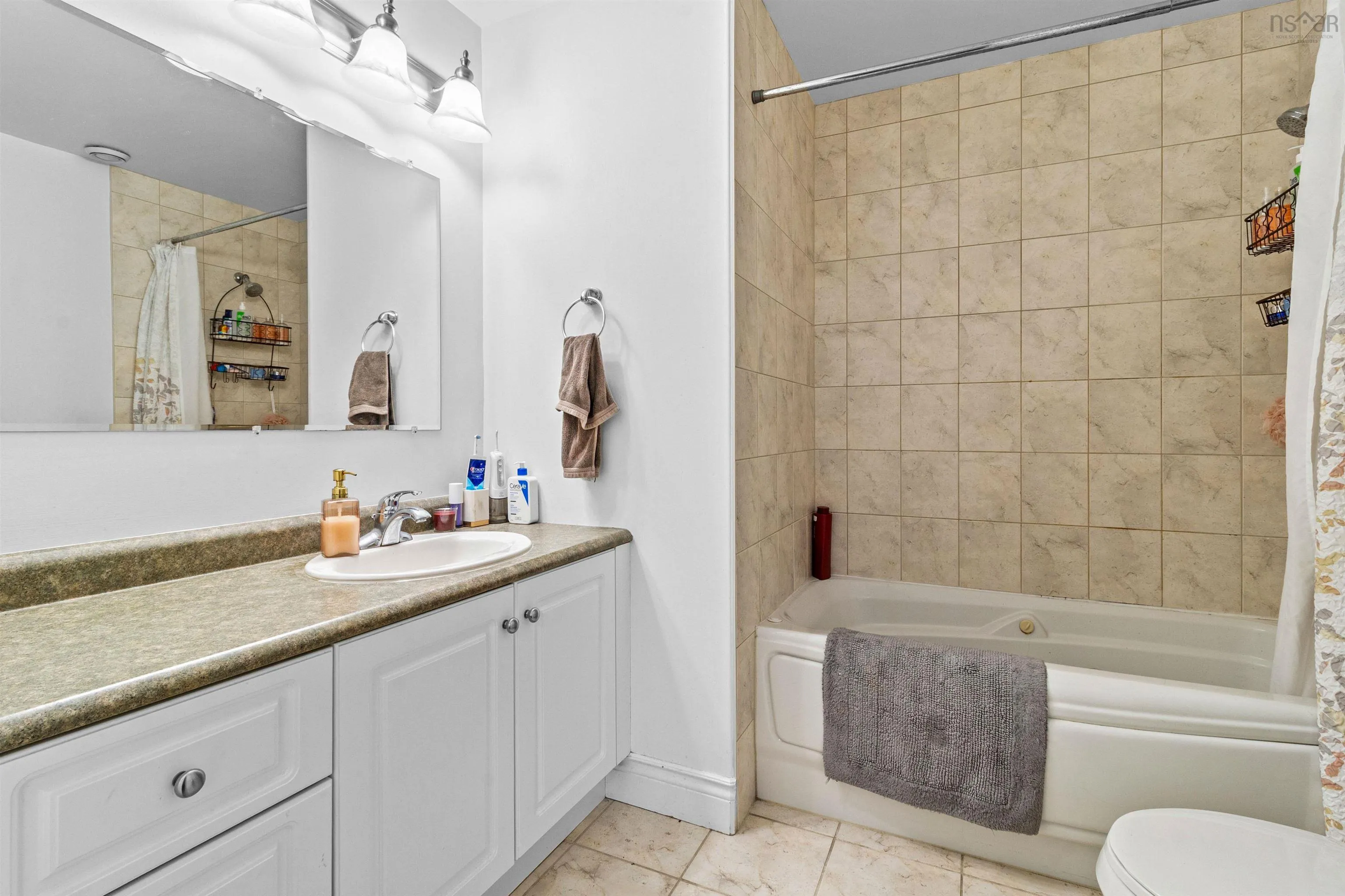 303-5523 Inglis Street, Halifax, NS B3H 1J9, 2 Bedrooms Bedrooms, ,2 BathroomsBathrooms,Residential,For Sale,Inglis,202522564