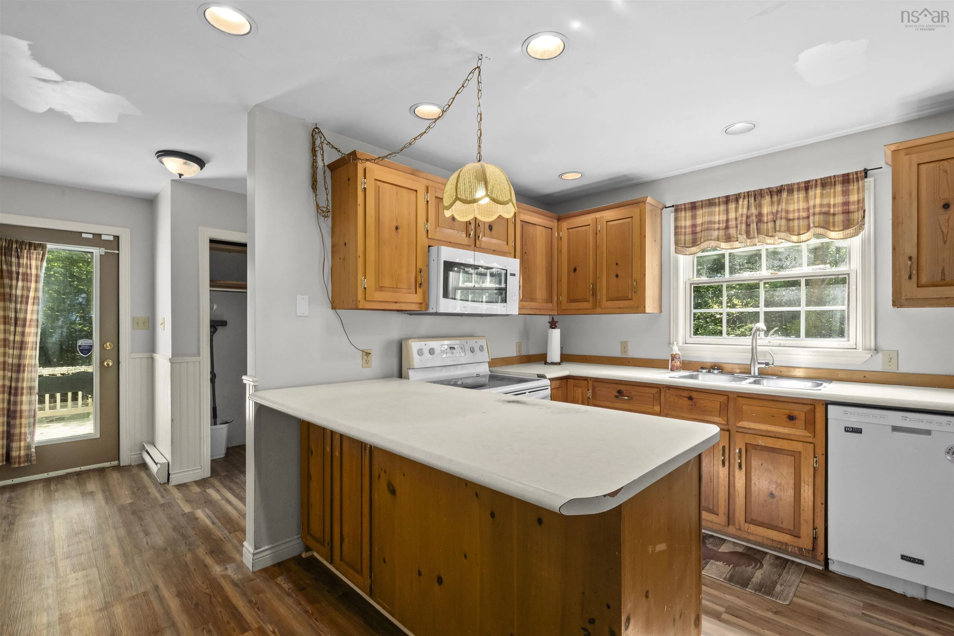 239 Buckingham Drive, Stillwater Lake, NS B3Z 1G8, 3 Bedrooms Bedrooms, ,2 BathroomsBathrooms,Residential,For Sale,Buckingham,202515270