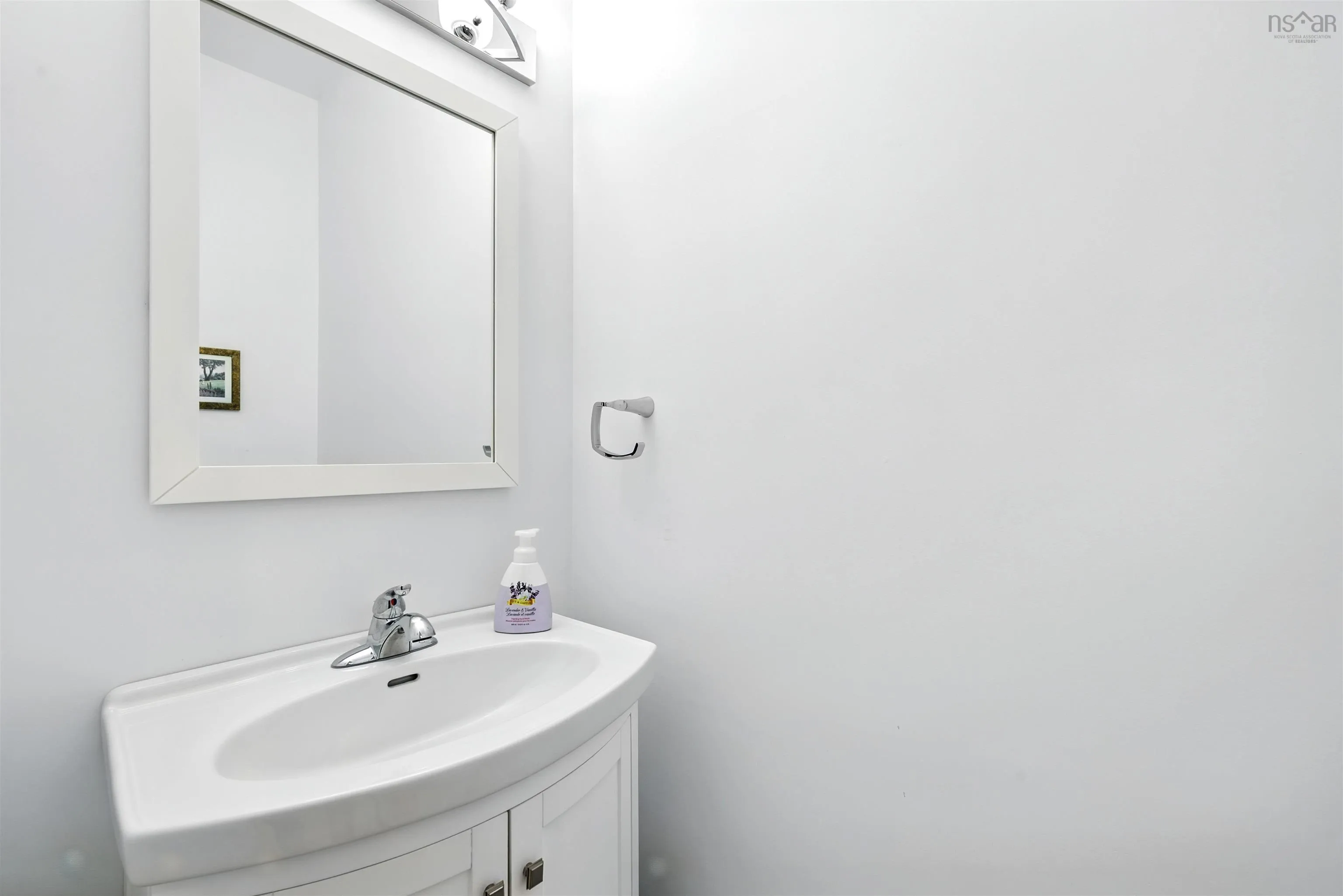 20 Bradford Place, Bedford, NS B4B 0R6, 4 Bedrooms Bedrooms, ,4 BathroomsBathrooms,Residential,For Sale,Bradford,202518780